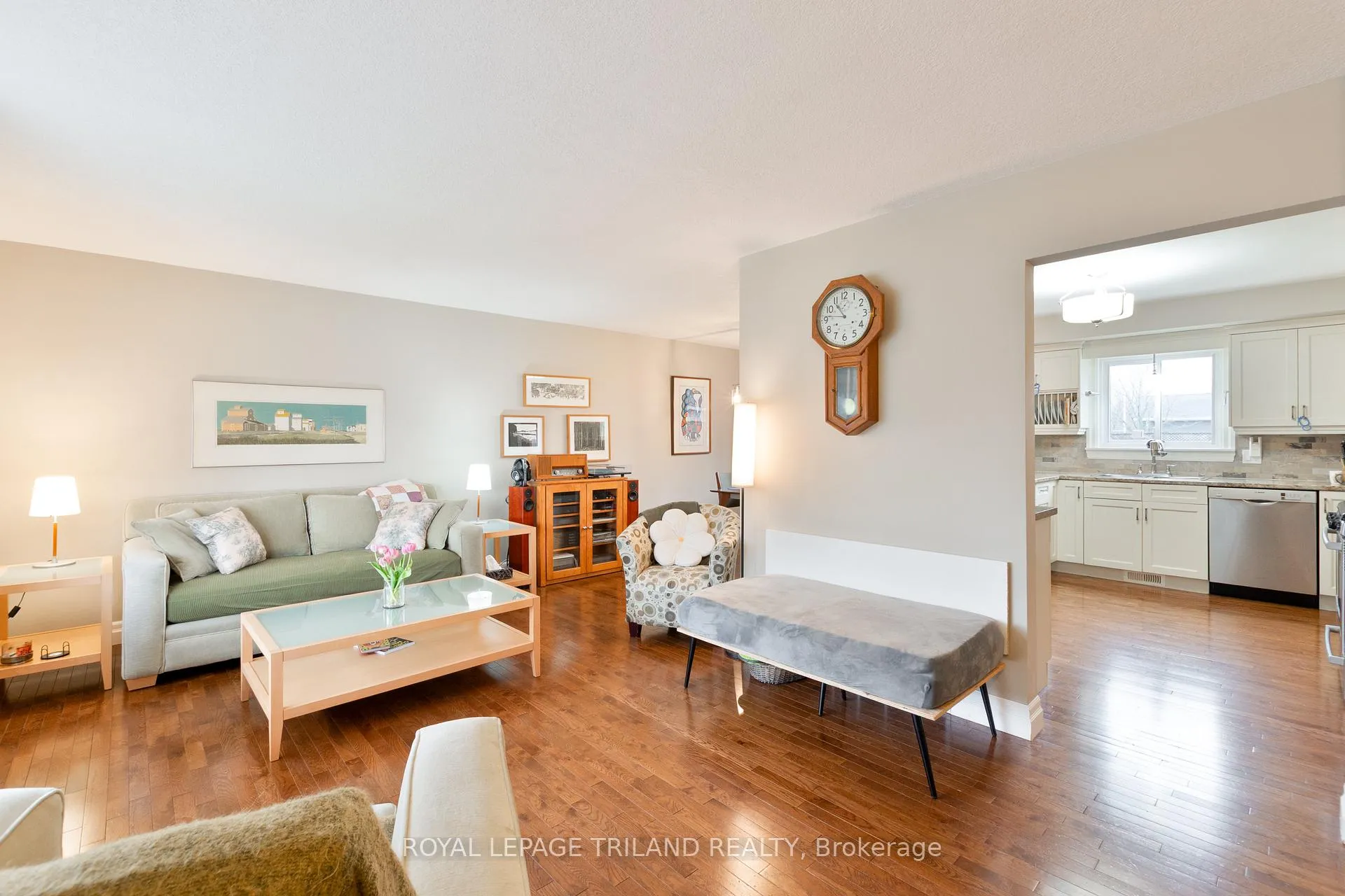 Photo 7 of 41 Dunwich Drive, St. Thomas — HOMEH