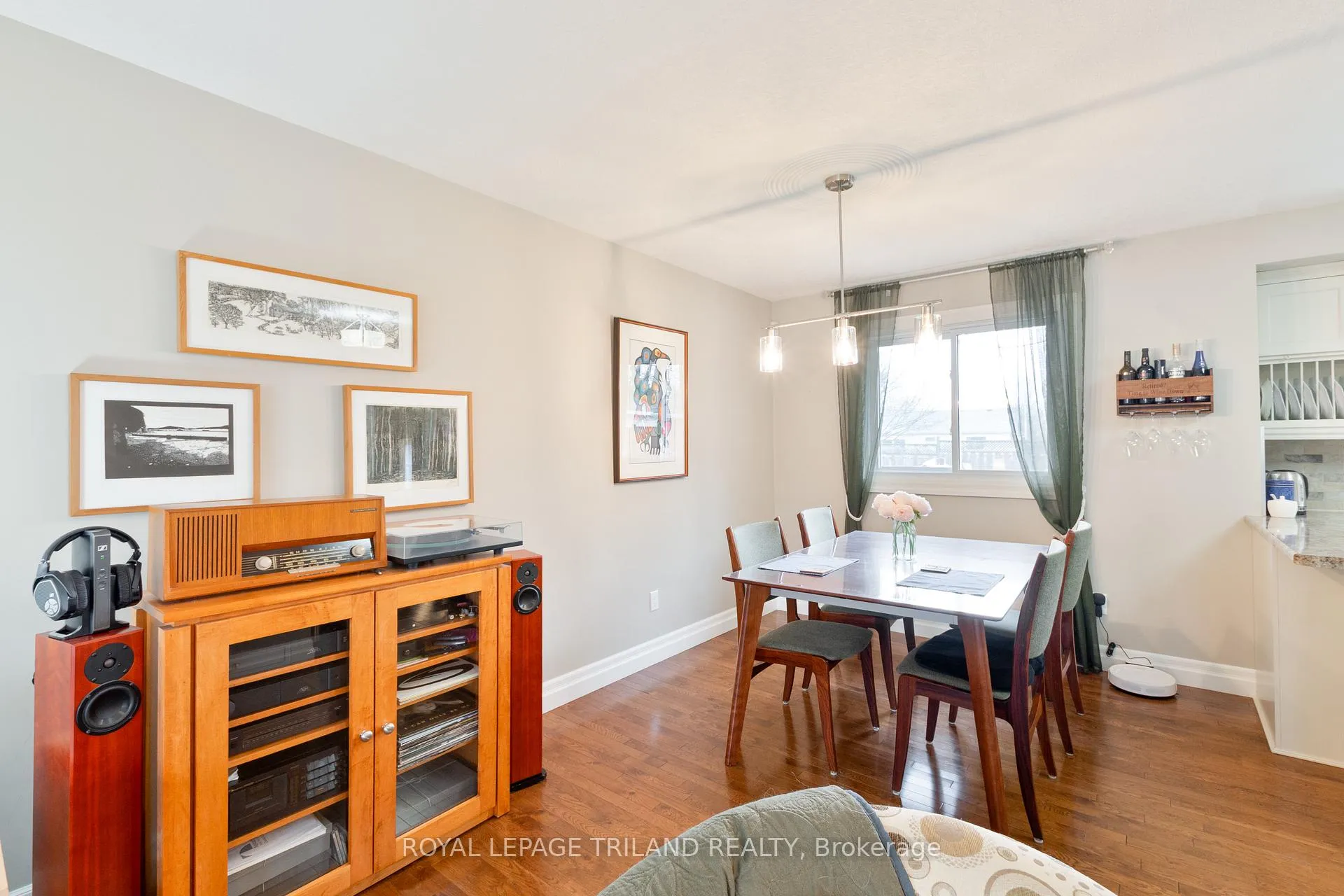 Photo 9 of 41 Dunwich Drive, St. Thomas — HOMEH