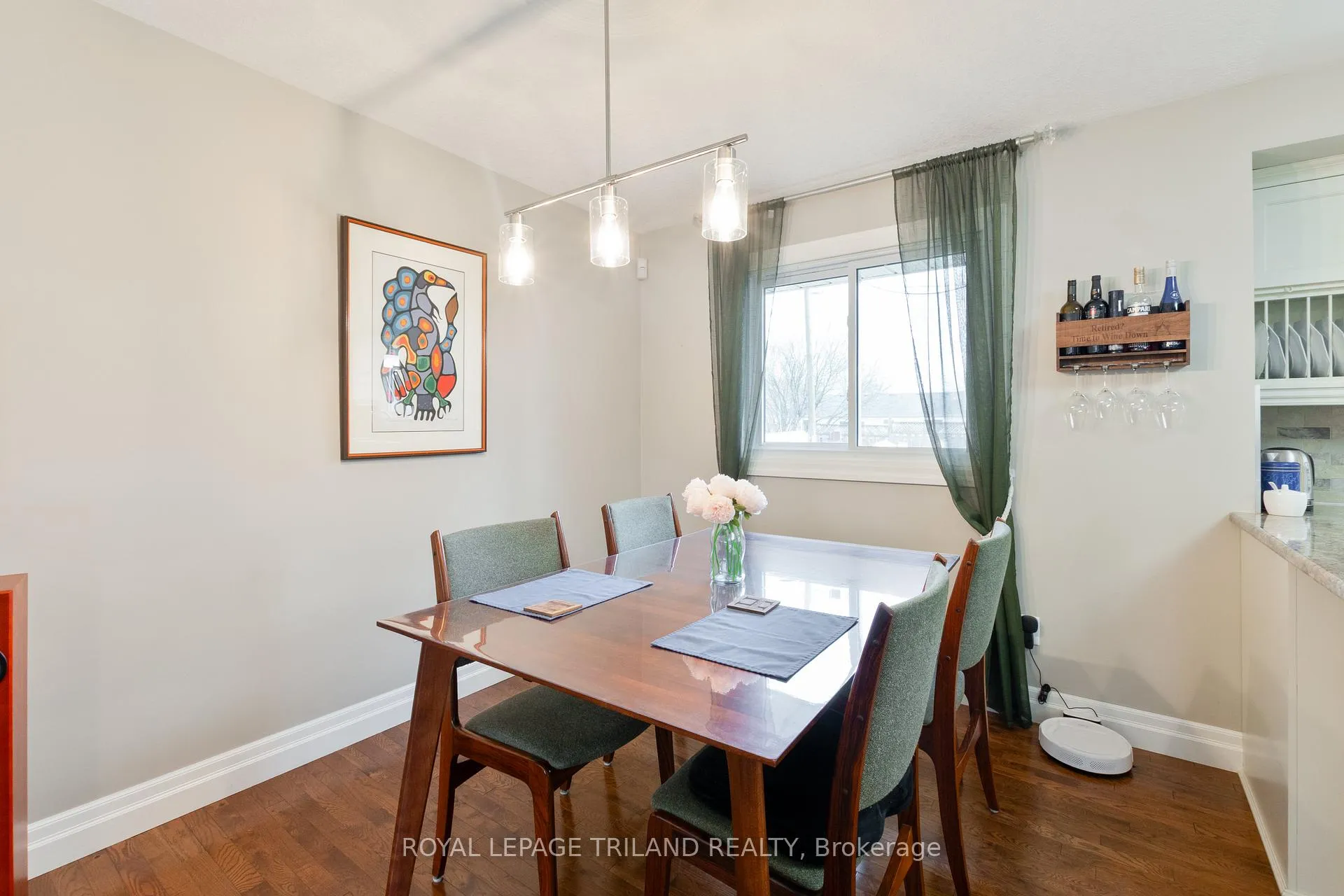 Photo 10 of 41 Dunwich Drive, St. Thomas — HOMEH