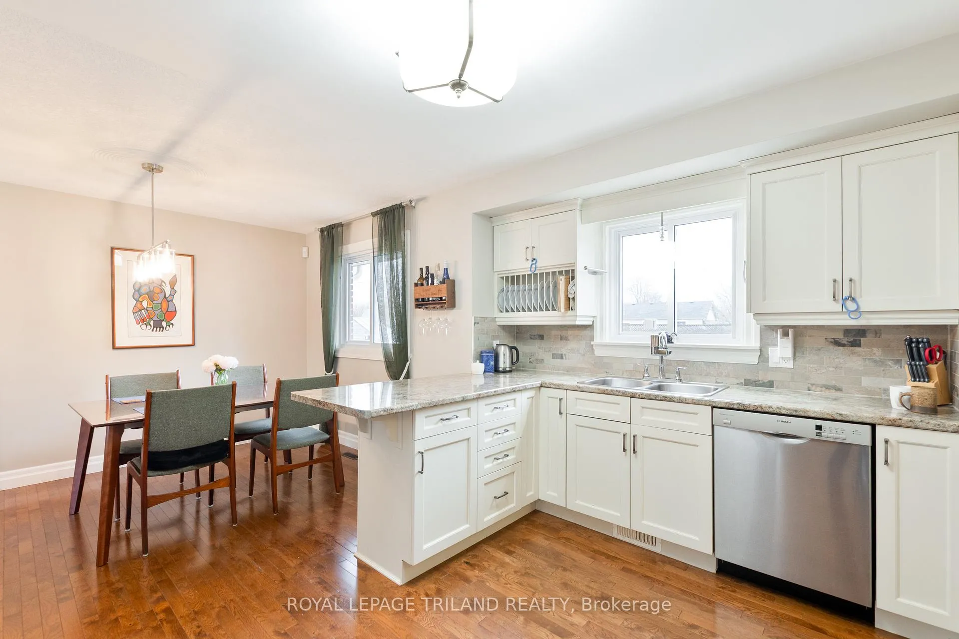 Photo 12 of 41 Dunwich Drive, St. Thomas — HOMEH
