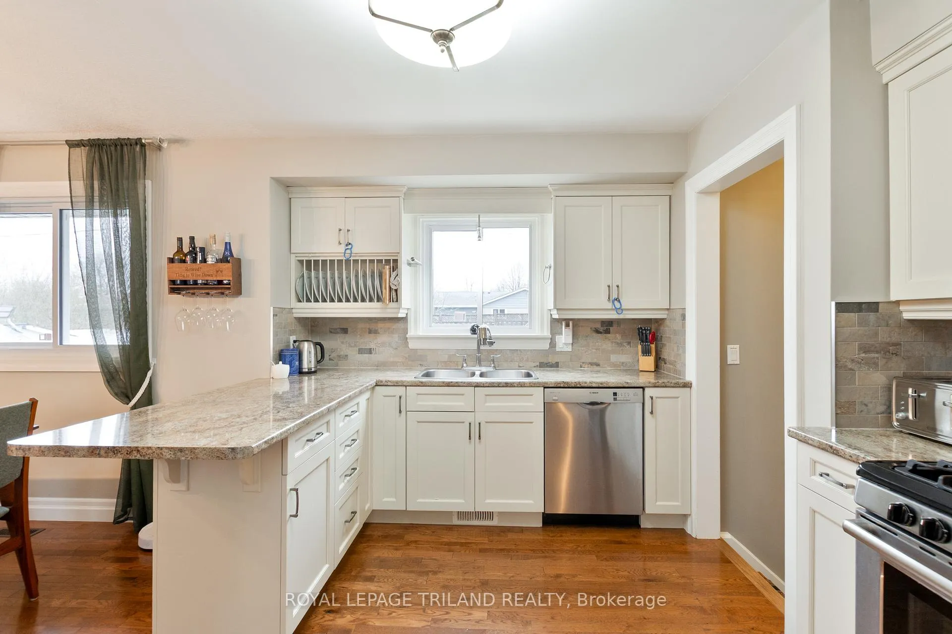 Photo 15 of 41 Dunwich Drive, St. Thomas — HOMEH