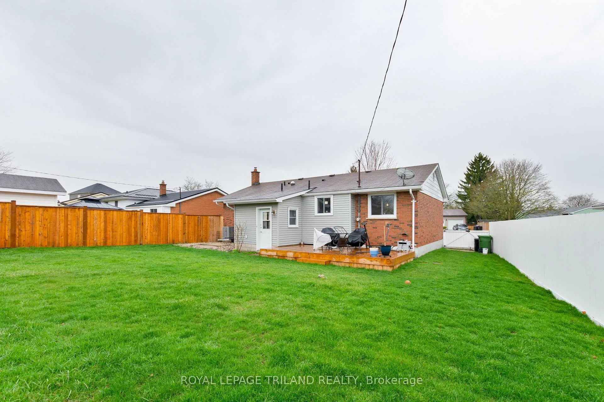 Photo 36 of 41 Dunwich Drive, St. Thomas — HOMEH