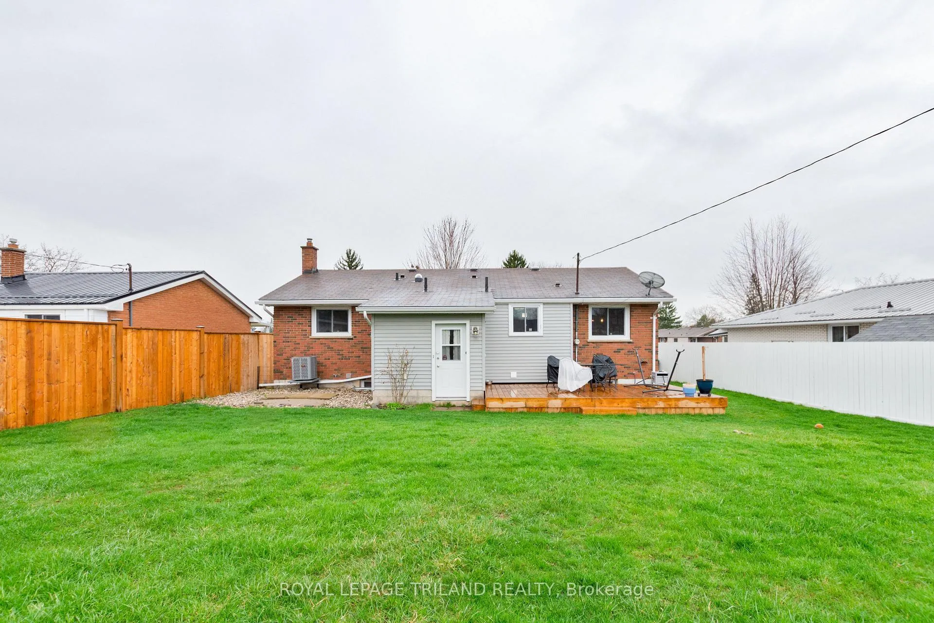 Photo 37 of 41 Dunwich Drive, St. Thomas — HOMEH