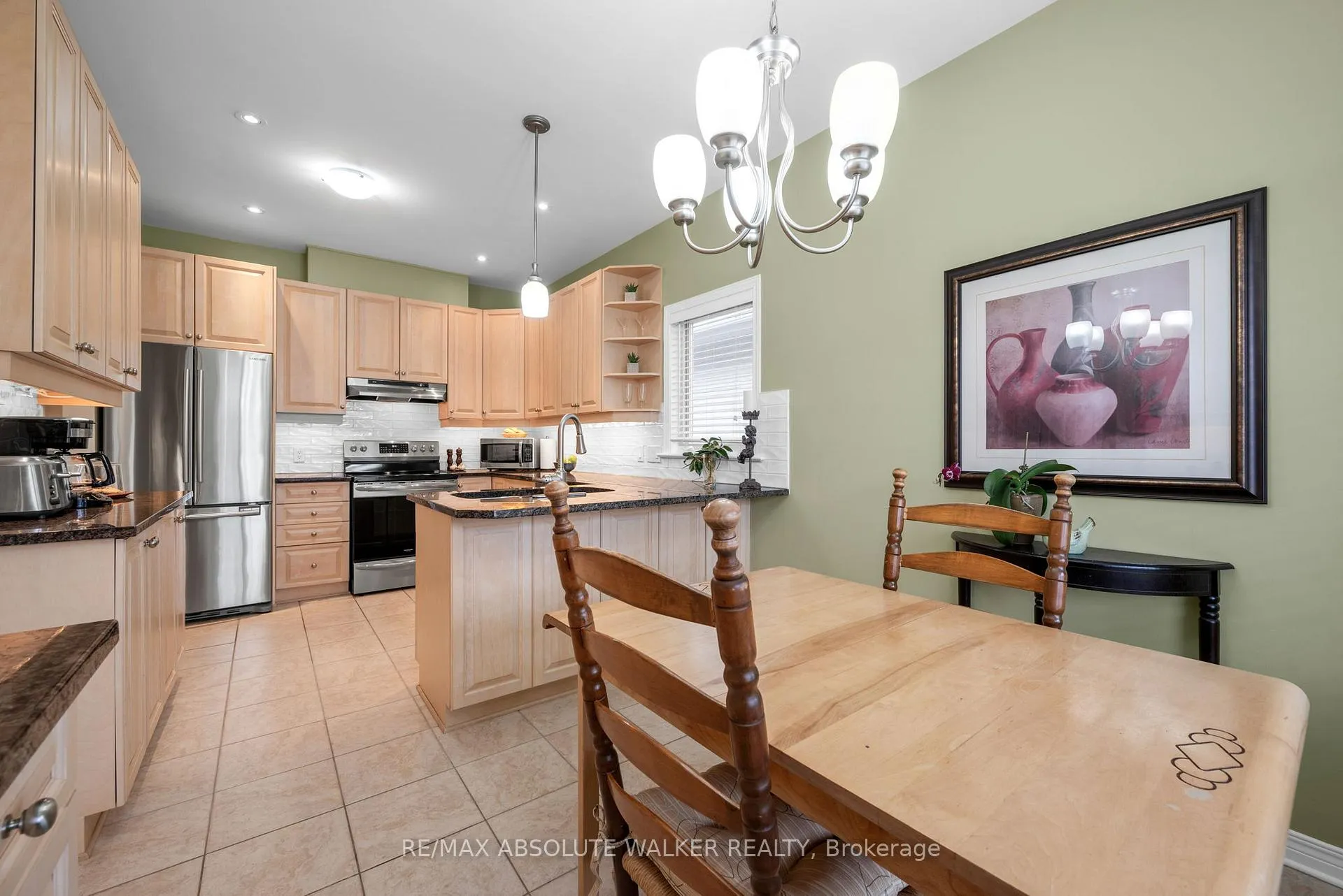 Photo 12 of 831 Scala Avenue, Ottawa, Notting Hill/Summerside — HOMEH