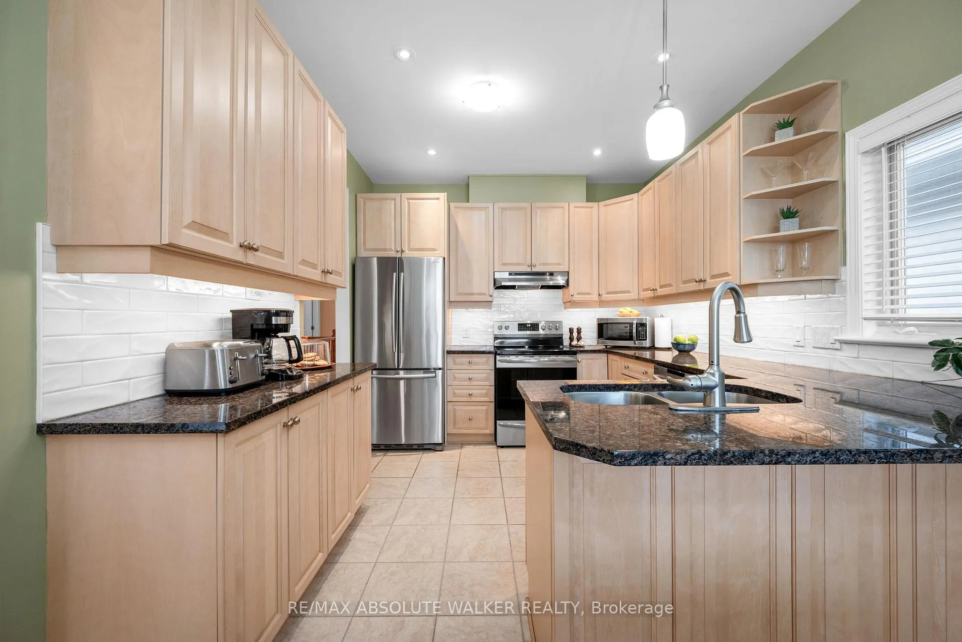 Photo 13 of 831 Scala Avenue, Ottawa, Notting Hill/Summerside — HOMEH