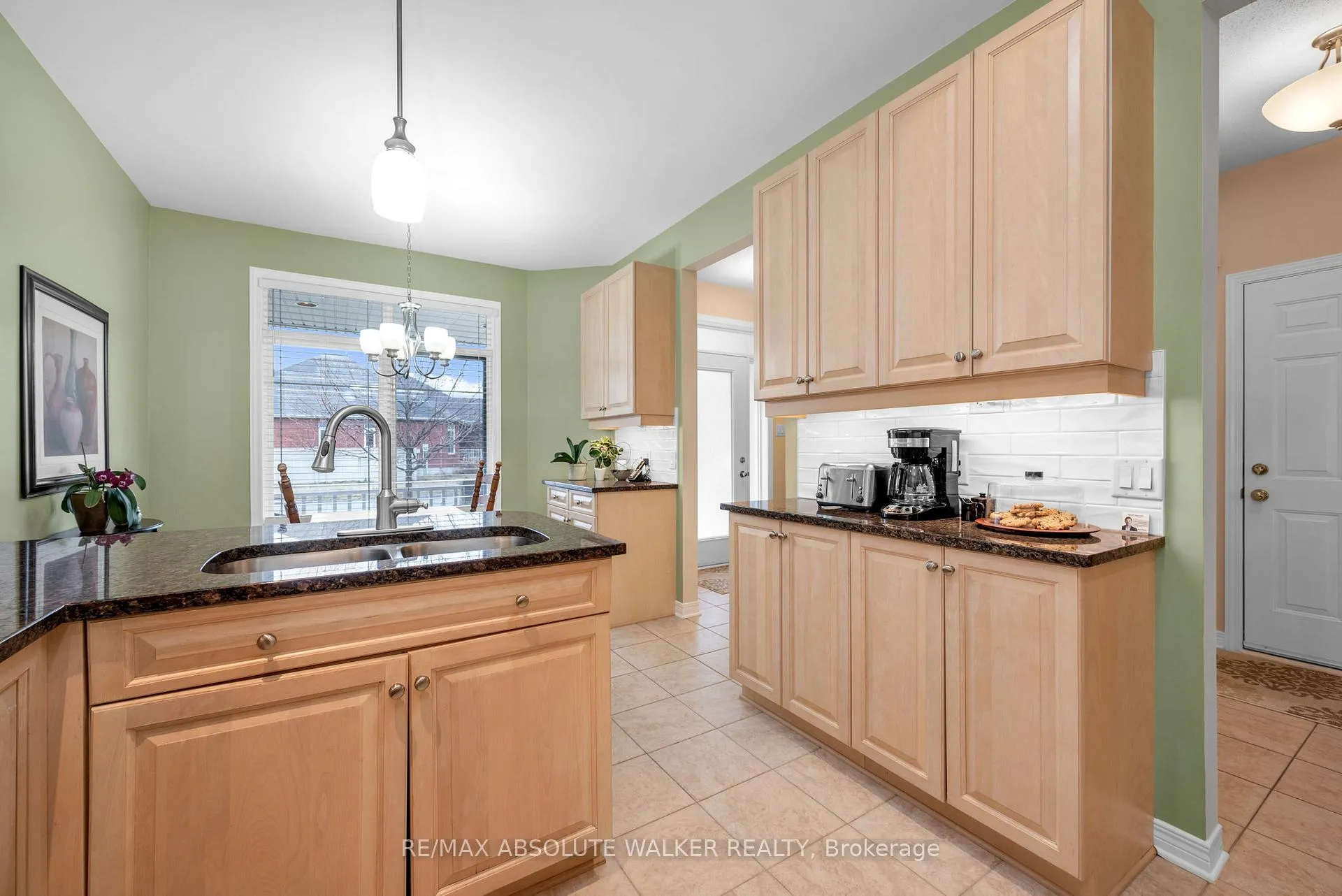 Photo 15 of 831 Scala Avenue, Ottawa, Notting Hill/Summerside — HOMEH