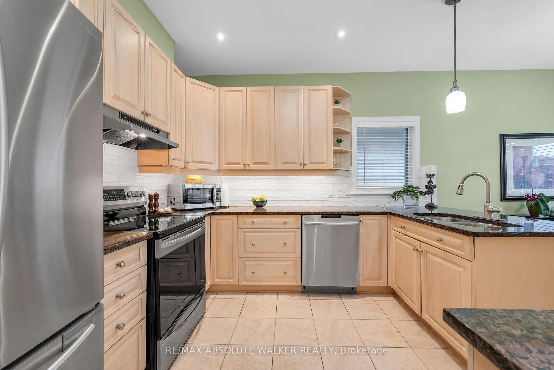 Photo 16 of 831 Scala Avenue, Ottawa, Notting Hill/Summerside — HOMEH