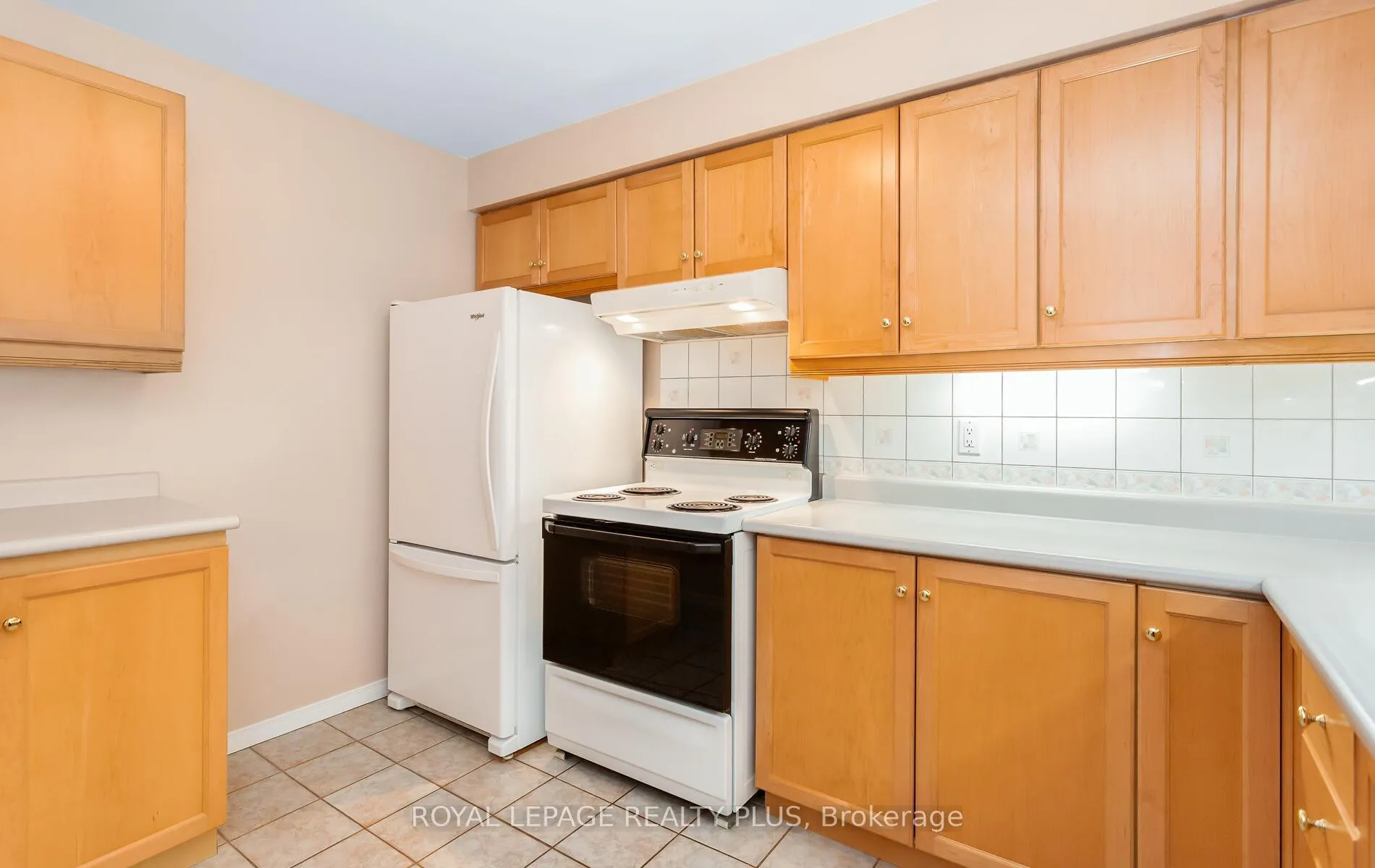 Photo 9 of 1239 Blanshard Drive, Burlington, Tansley — HOMEH