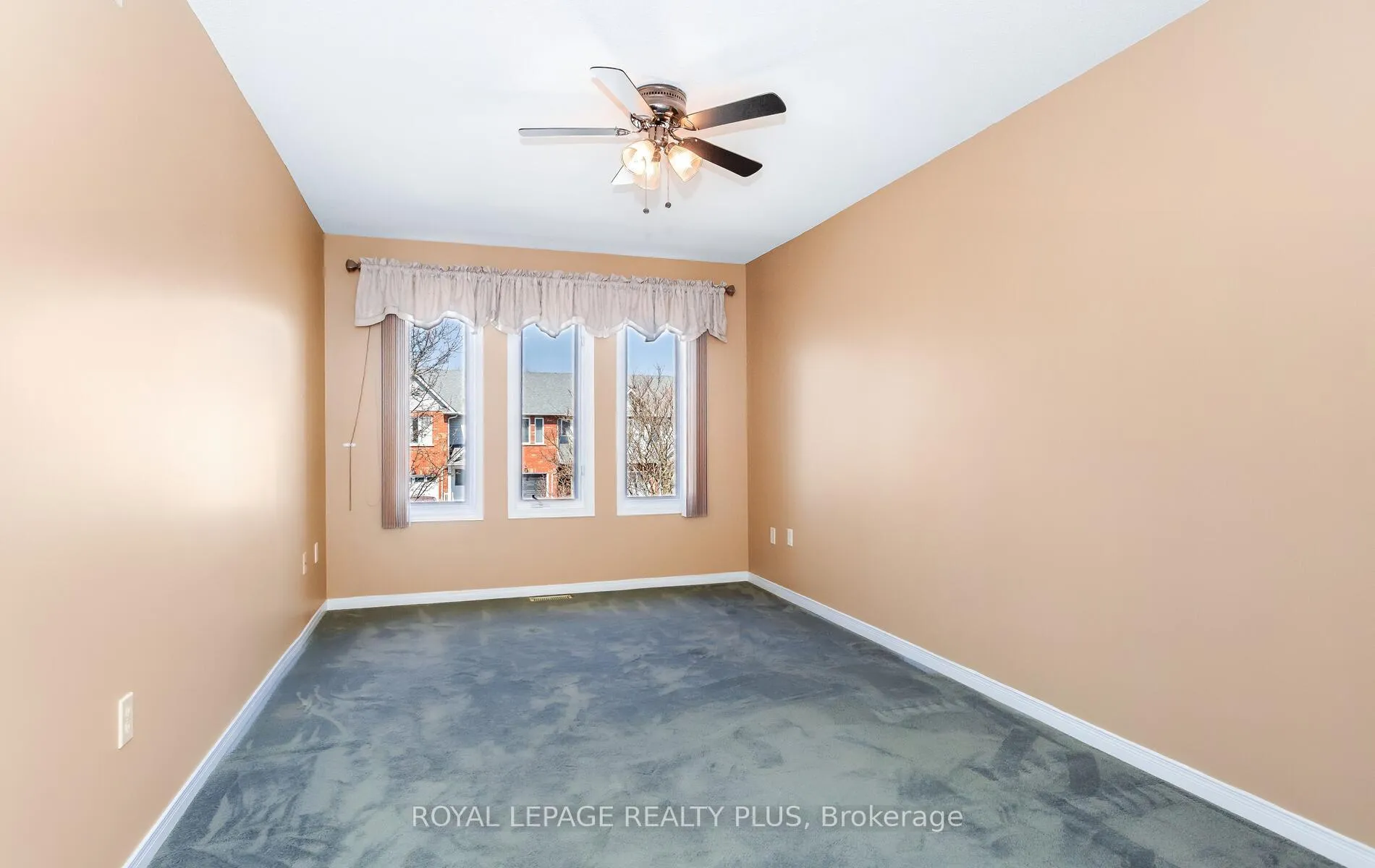 Photo 16 of 1239 Blanshard Drive, Burlington, Tansley — HOMEH