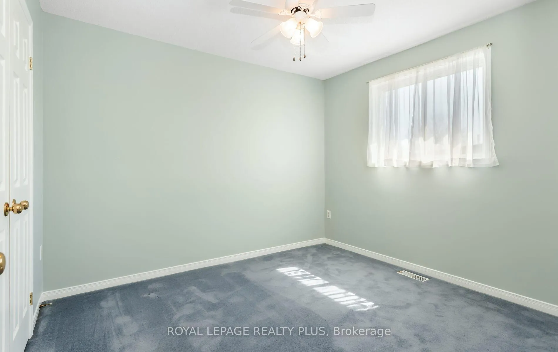 Photo 19 of 1239 Blanshard Drive, Burlington, Tansley — HOMEH