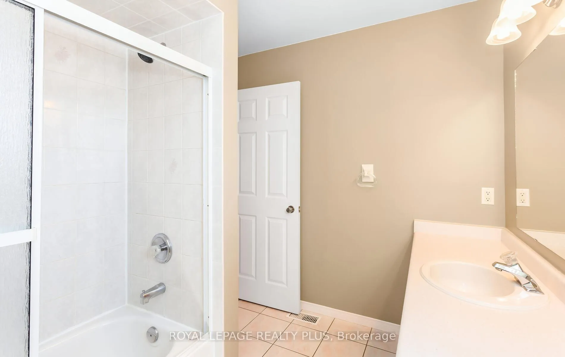 Photo 24 of 1239 Blanshard Drive, Burlington, Tansley — HOMEH