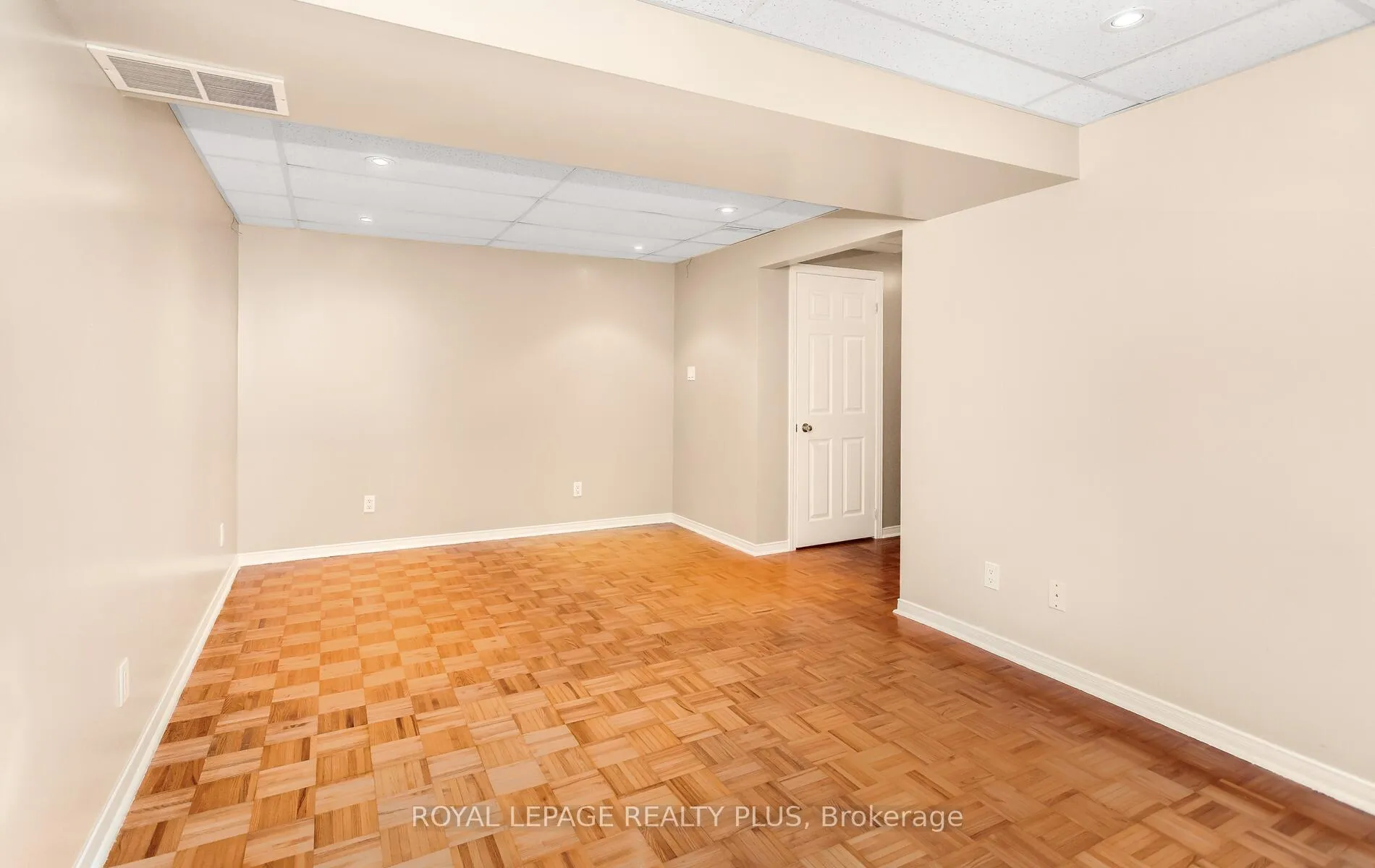 Photo 30 of 1239 Blanshard Drive, Burlington, Tansley — HOMEH
