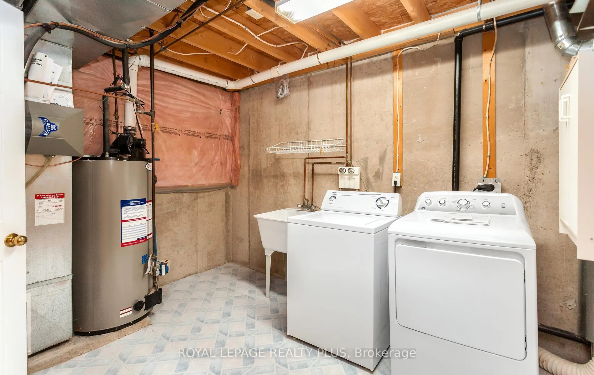 Photo 35 of 1239 Blanshard Drive, Burlington, Tansley — HOMEH