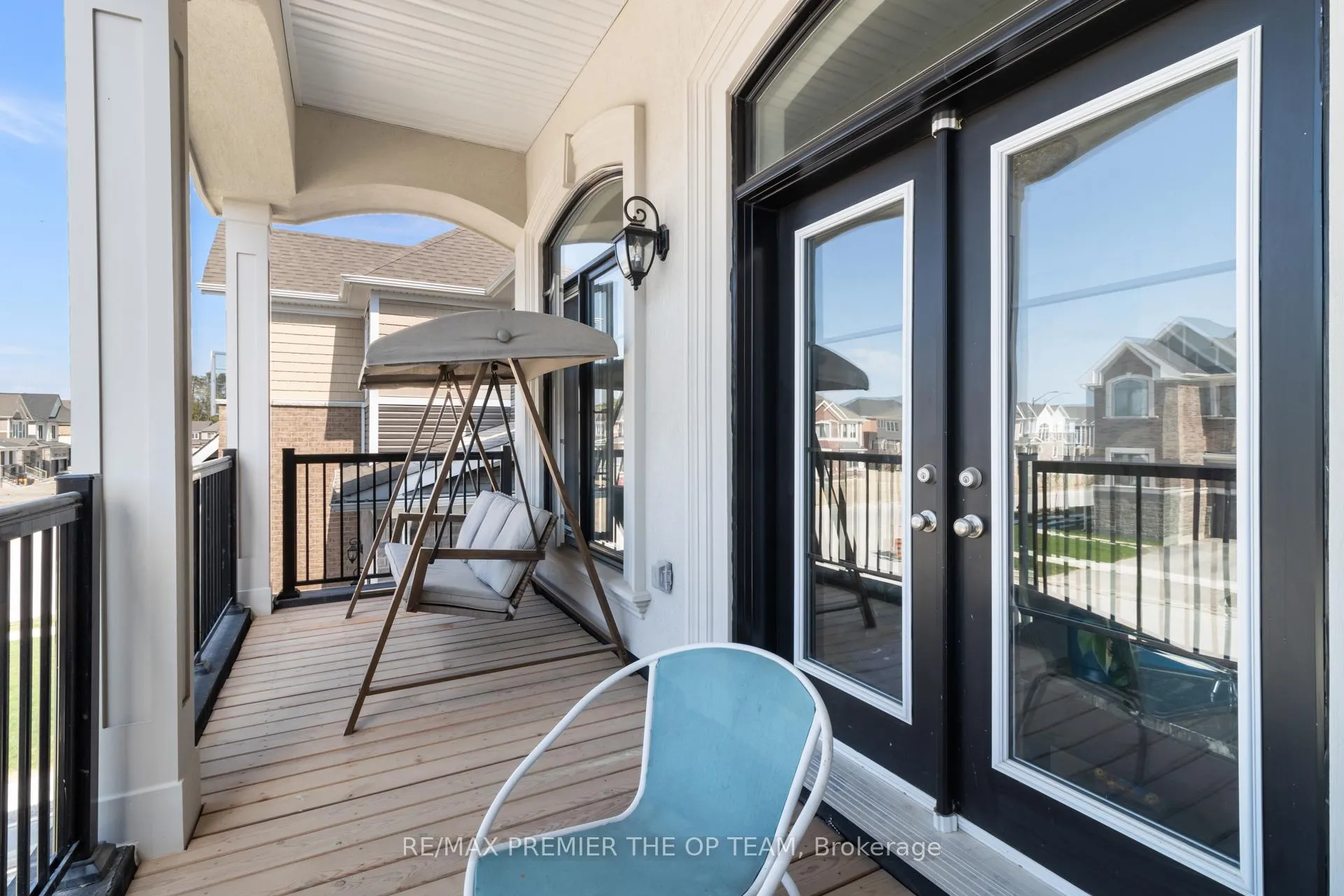 Photo 7 of 655 Newlove Street, Innisfil, Rural Innisfil — HOMEH