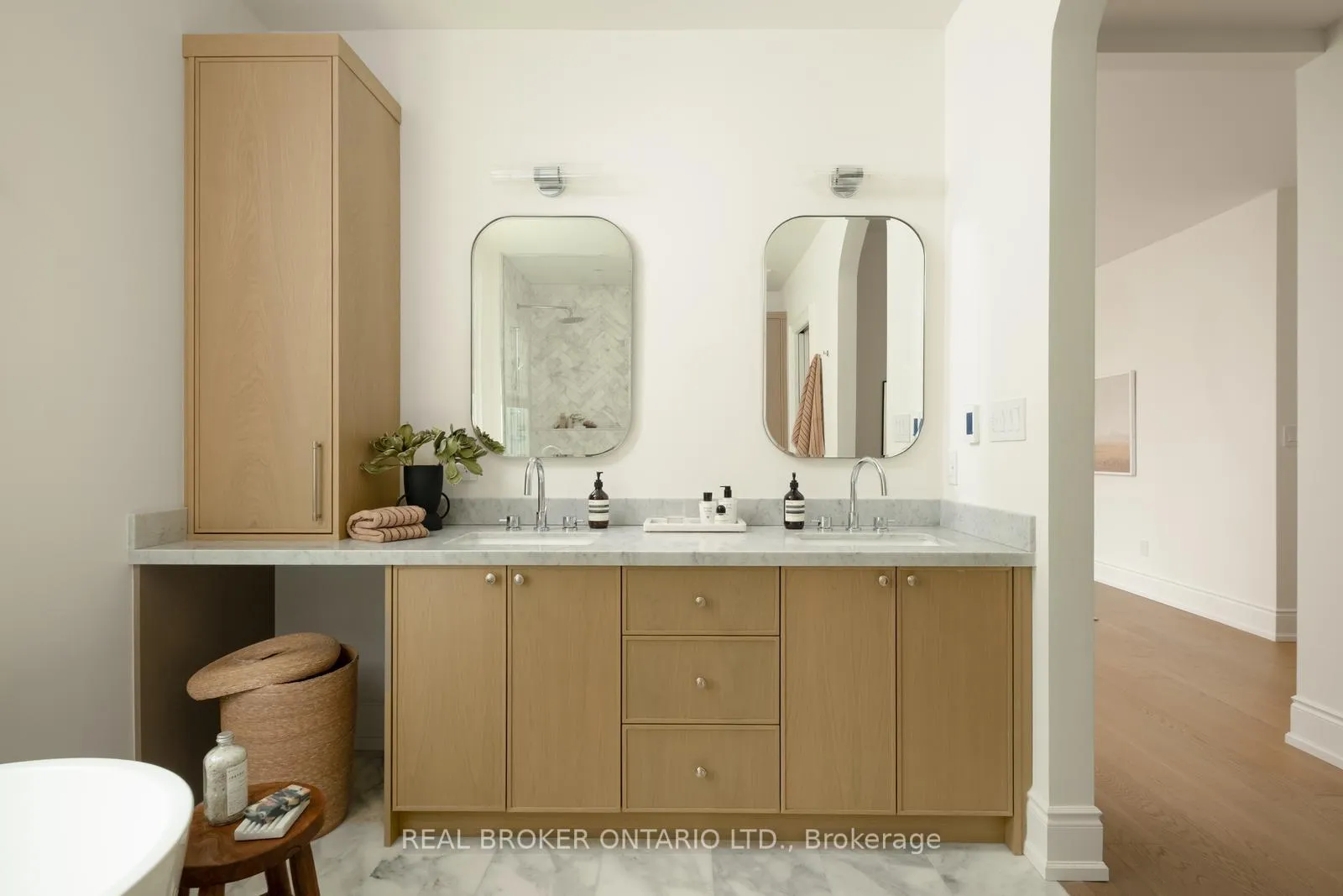 Photo 30 of 16 Glenshaw Crescent, Toronto, O'Connor-Parkview — HOMEH