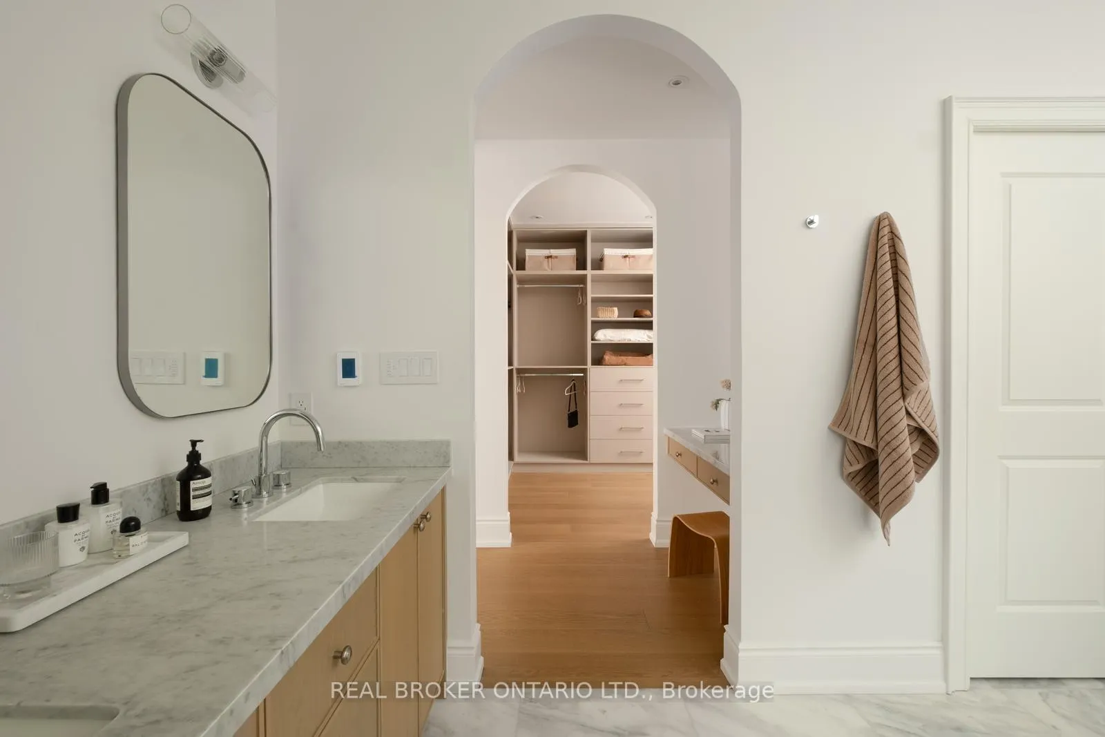 Photo 32 of 16 Glenshaw Crescent, Toronto, O'Connor-Parkview — HOMEH