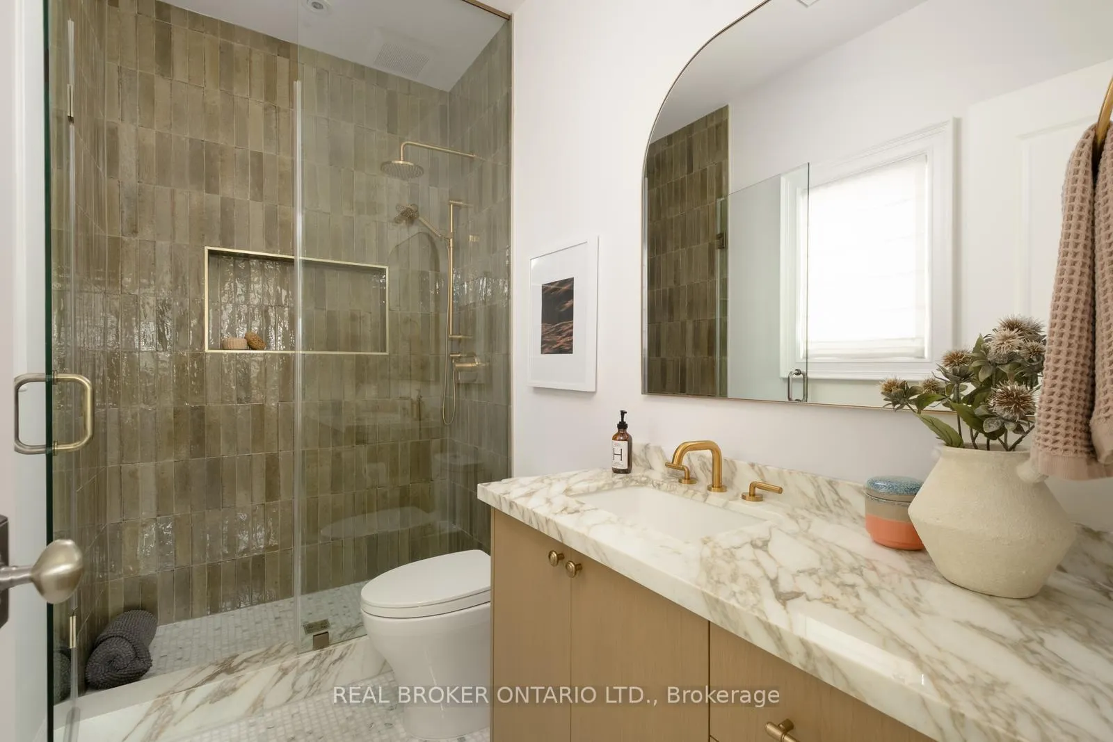 Photo 40 of 16 Glenshaw Crescent, Toronto, O'Connor-Parkview — HOMEH