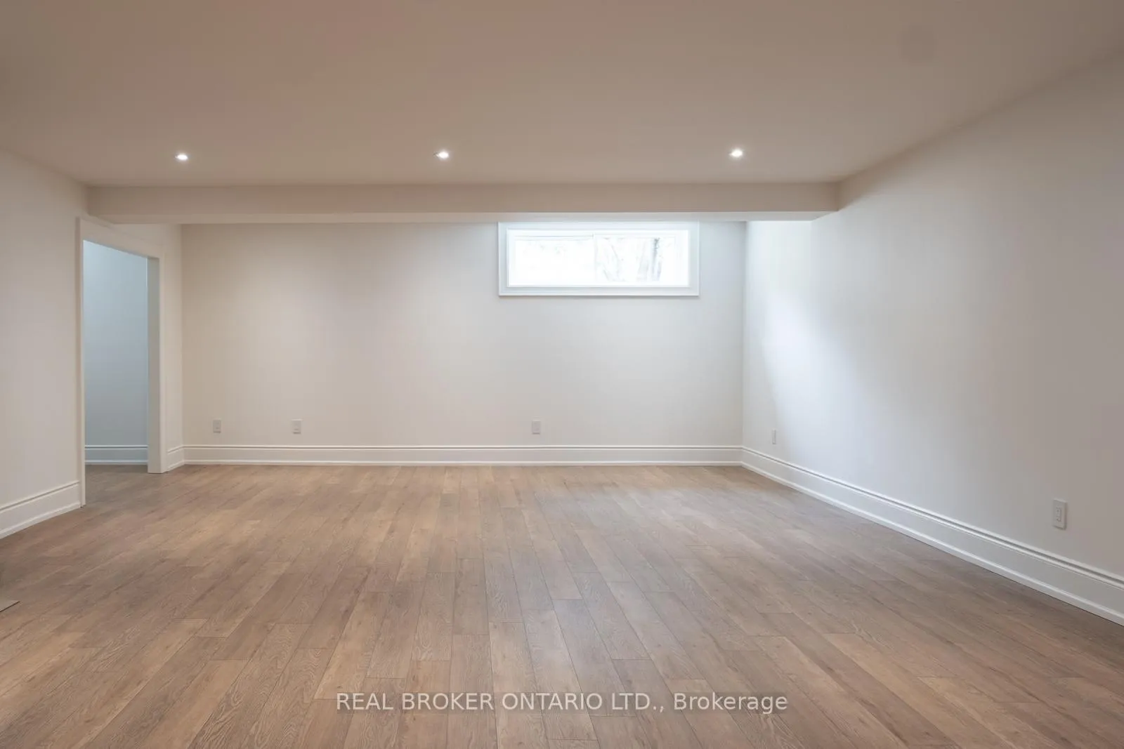 Photo 42 of 16 Glenshaw Crescent, Toronto, O'Connor-Parkview — HOMEH