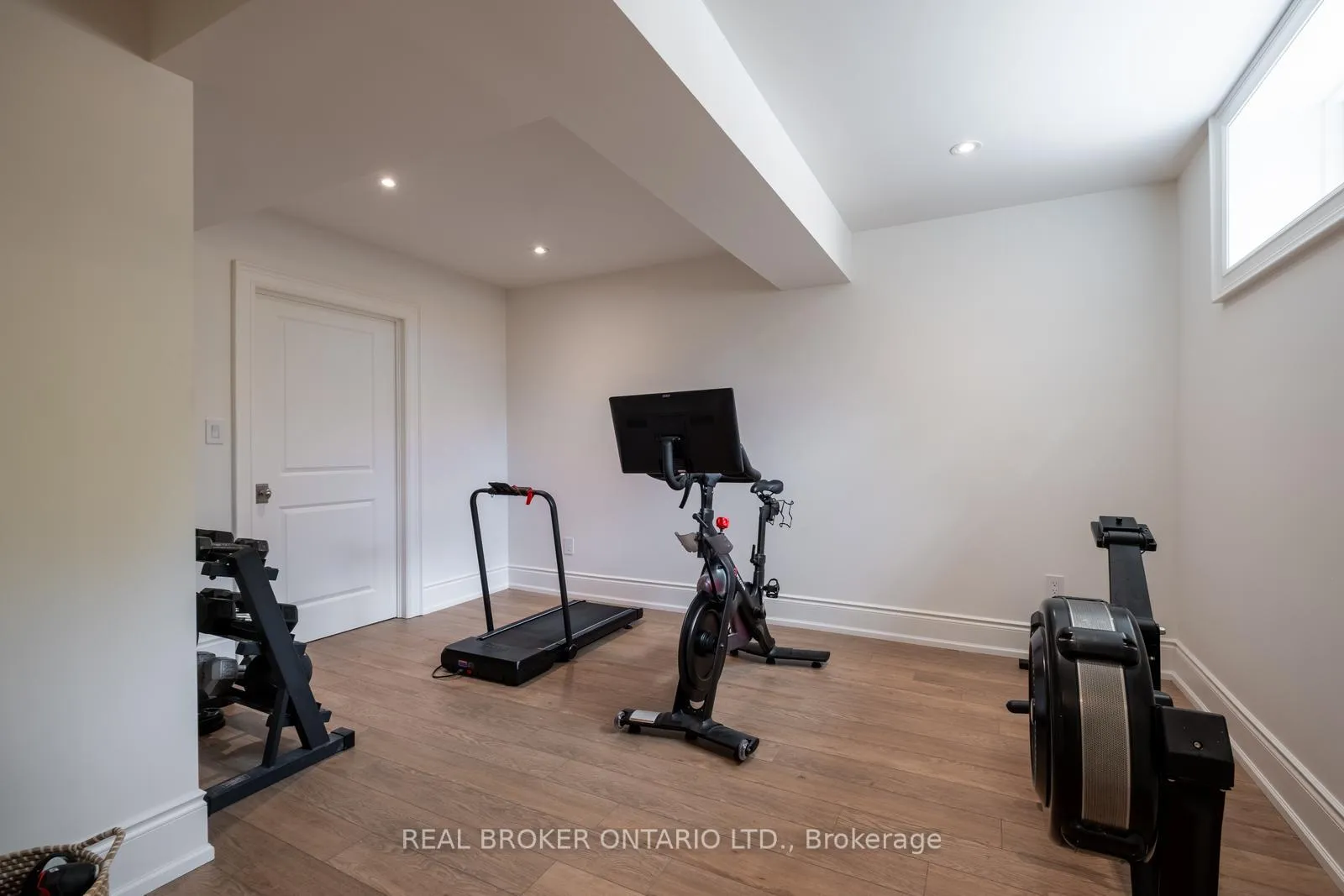 Photo 43 of 16 Glenshaw Crescent, Toronto, O'Connor-Parkview — HOMEH