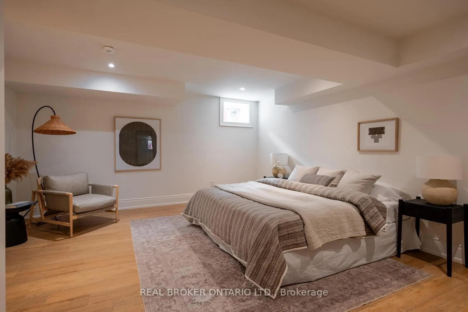 Photo 45 of 16 Glenshaw Crescent, Toronto, O'Connor-Parkview — HOMEH