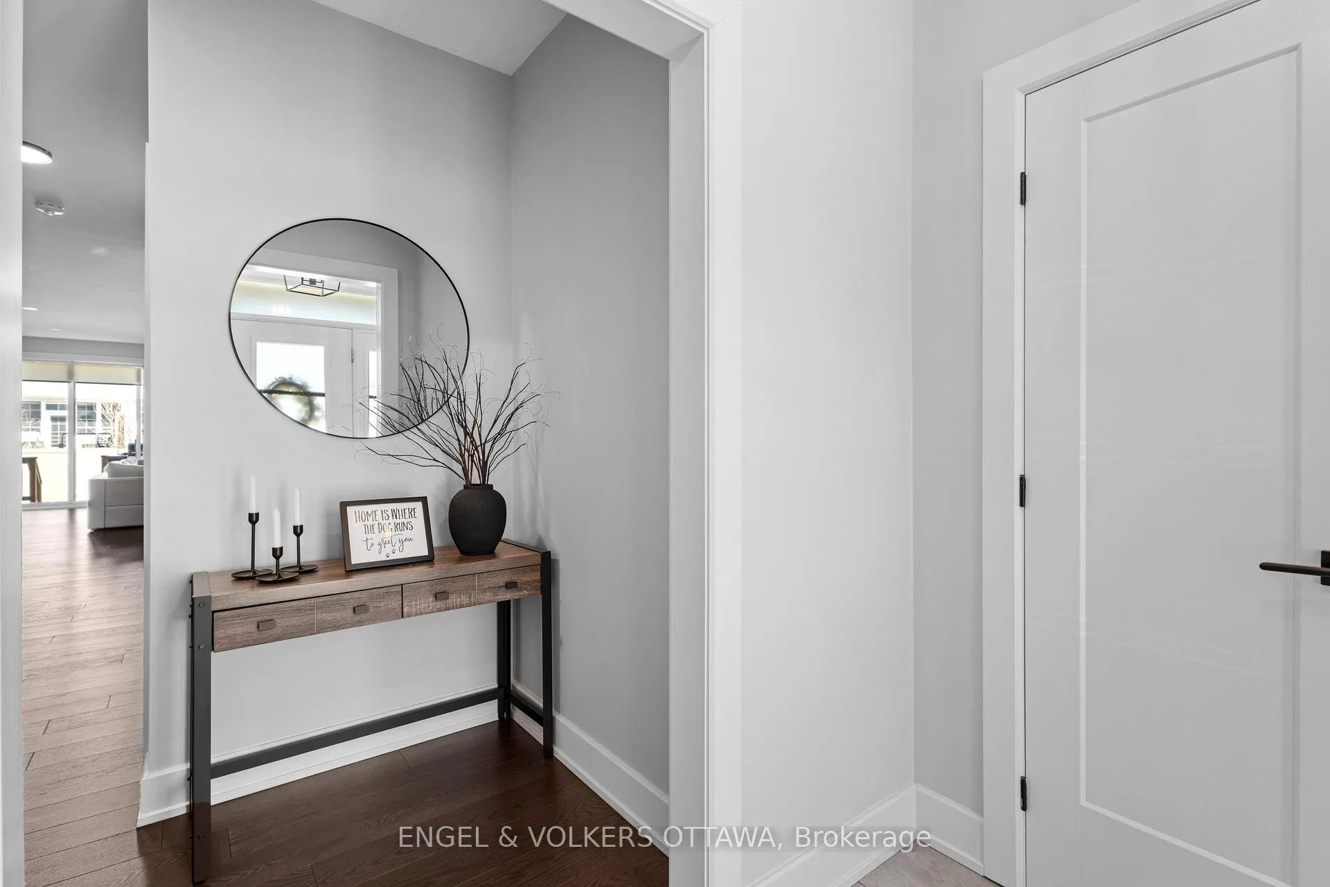 Photo 5 of 116 Mac Beattie Drive, Arnprior — HOMEH