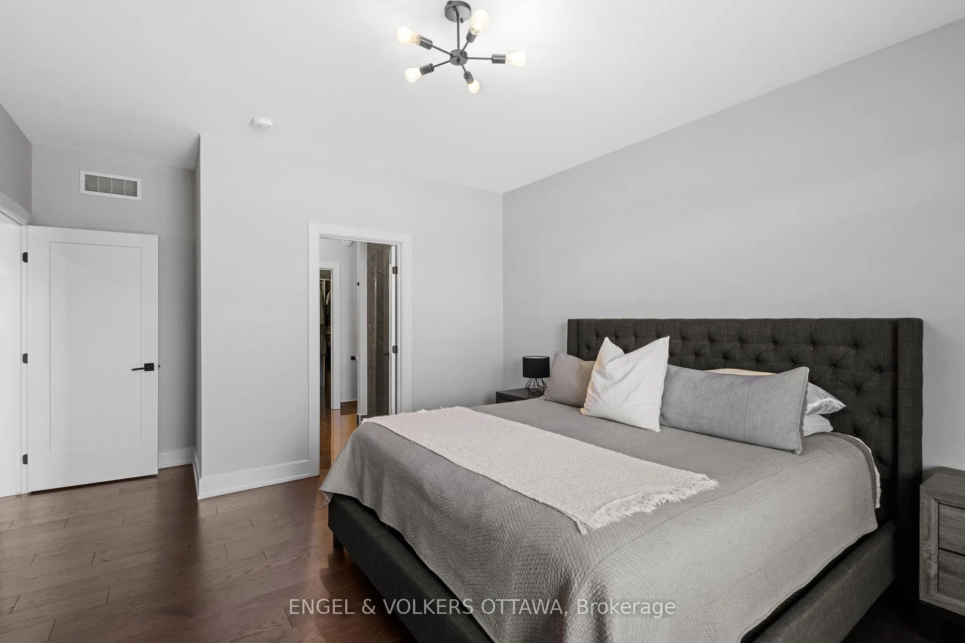 Photo 21 of 116 Mac Beattie Drive, Arnprior — HOMEH