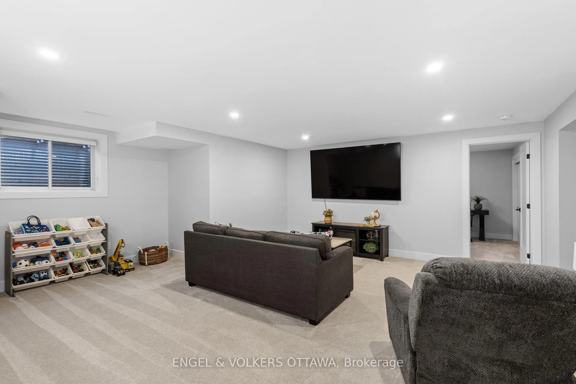 Photo 35 of 116 Mac Beattie Drive, Arnprior — HOMEH