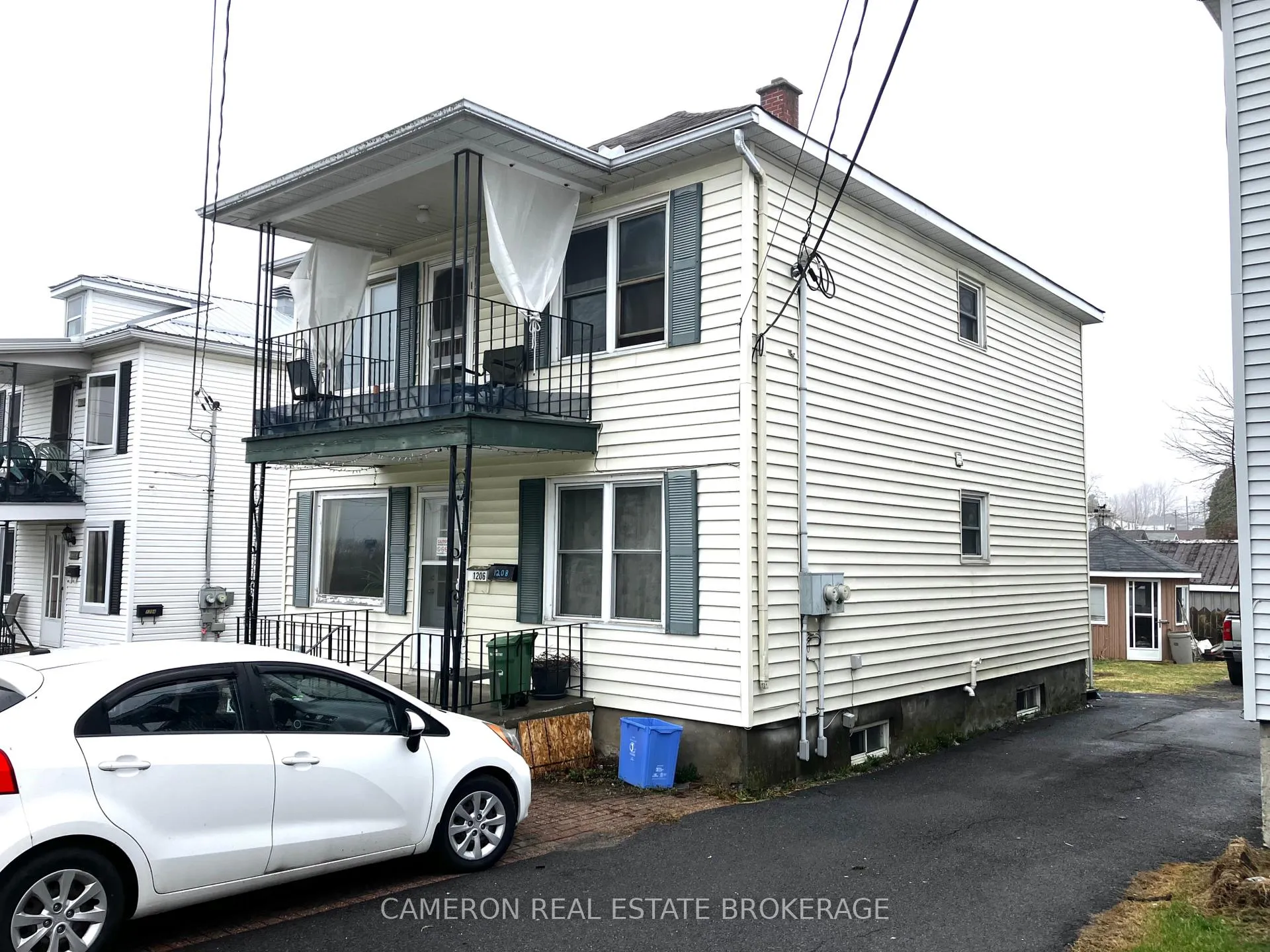 Photo 1 of 1206-1208 Easton Avenue, Cornwall — HOMEH