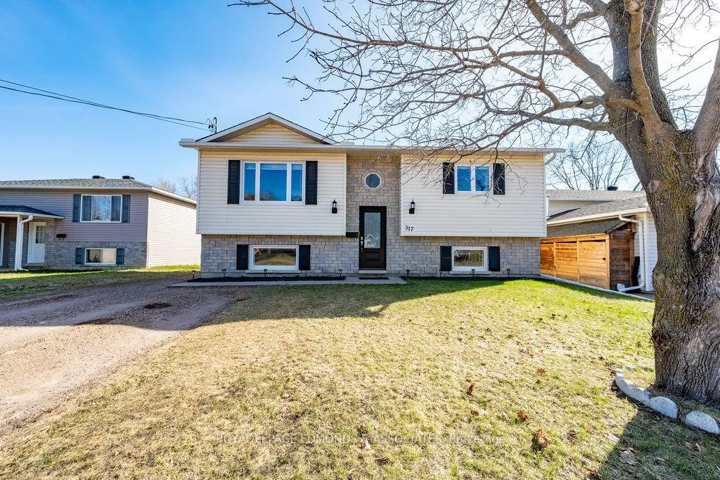 Photo 2 of 317 Julien Street, Pembroke — HOMEH