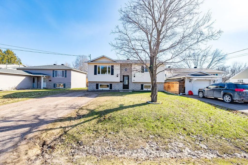 Photo 4 of 317 Julien Street, Pembroke — HOMEH