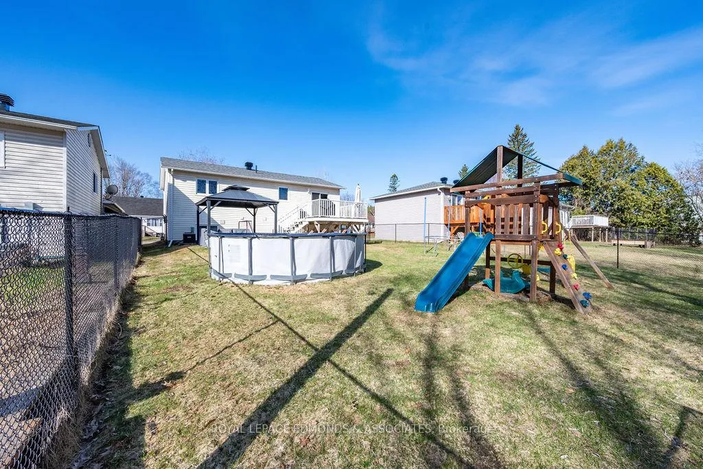 Photo 12 of 317 Julien Street, Pembroke — HOMEH