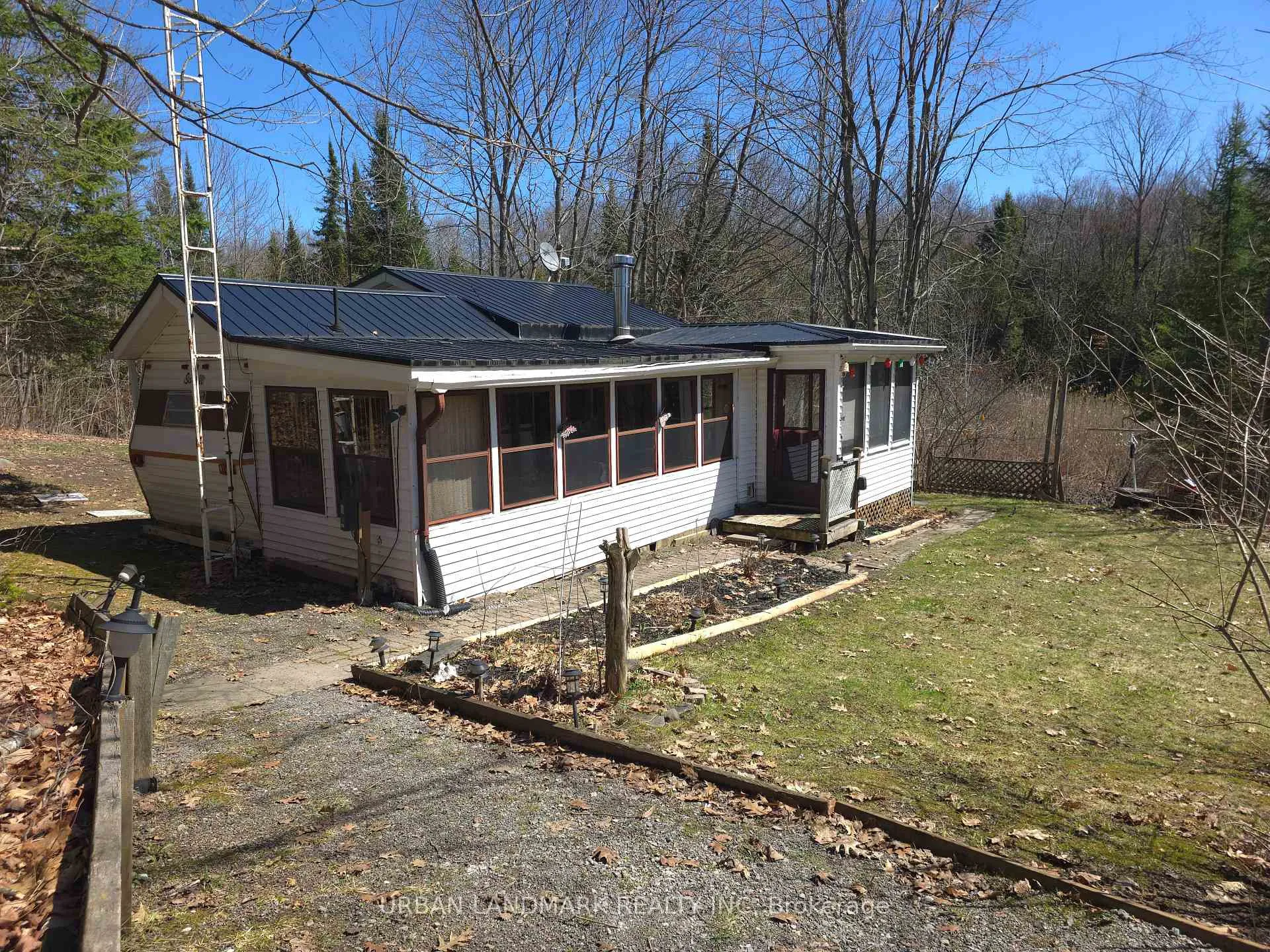 Front of Unit 135A, 302 Quin Mo Lac Road