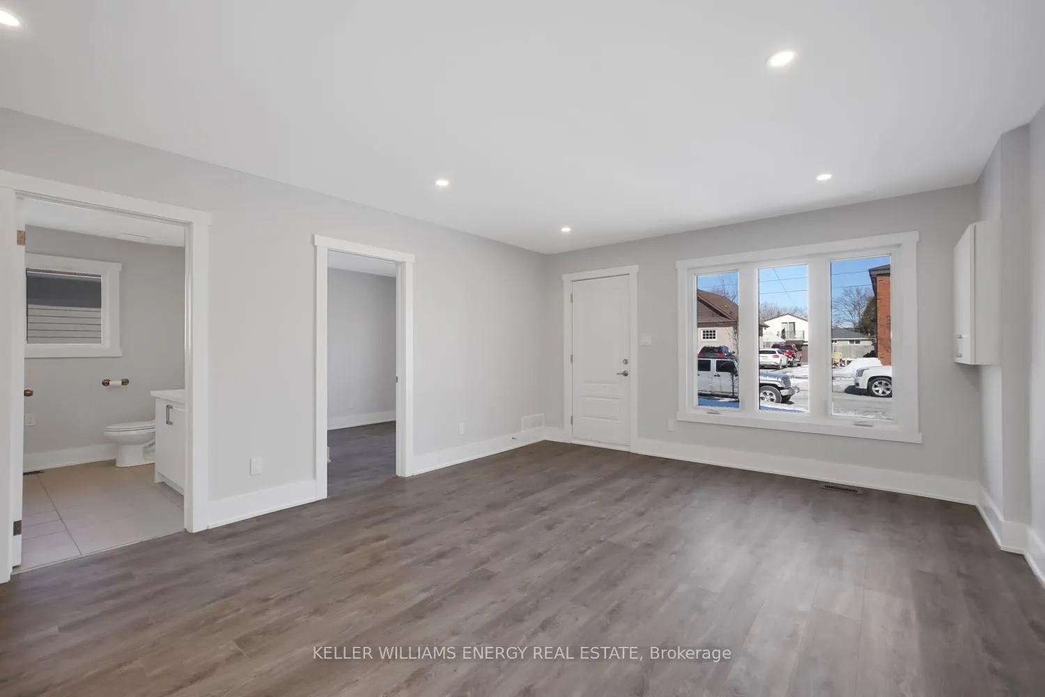 Photo 3 of Unit Main Floor, 89 Orchard View Boulevard, Oshawa, Centennial — HOMEH