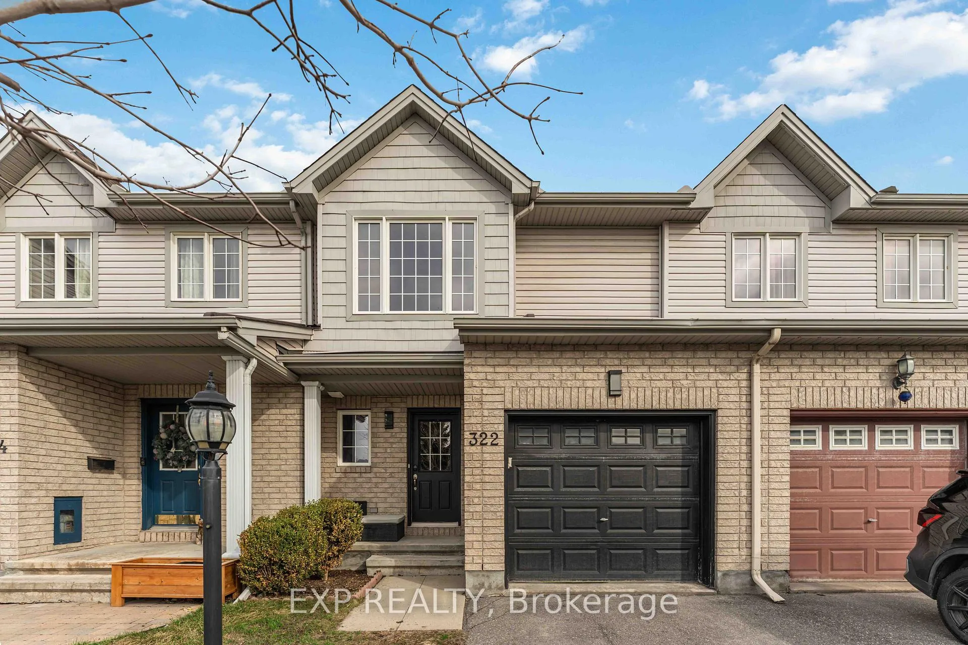 Photo 2 of 322 Copperfield Crescent E, Ottawa, Barrhaven - Cedargrove/Fraserdale — HOMEH