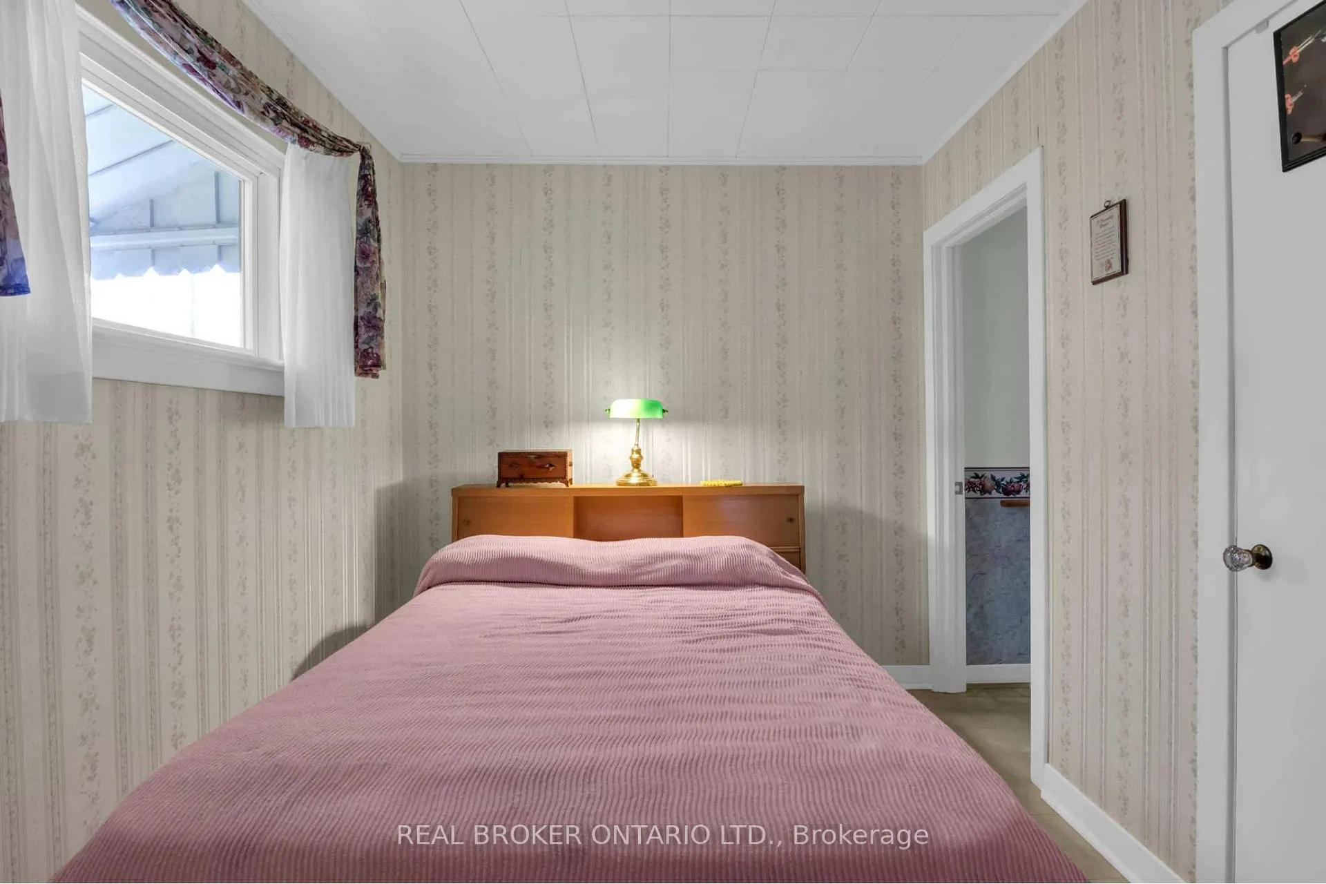 Photo 23 of 104 King Street, Minto — HOMEH