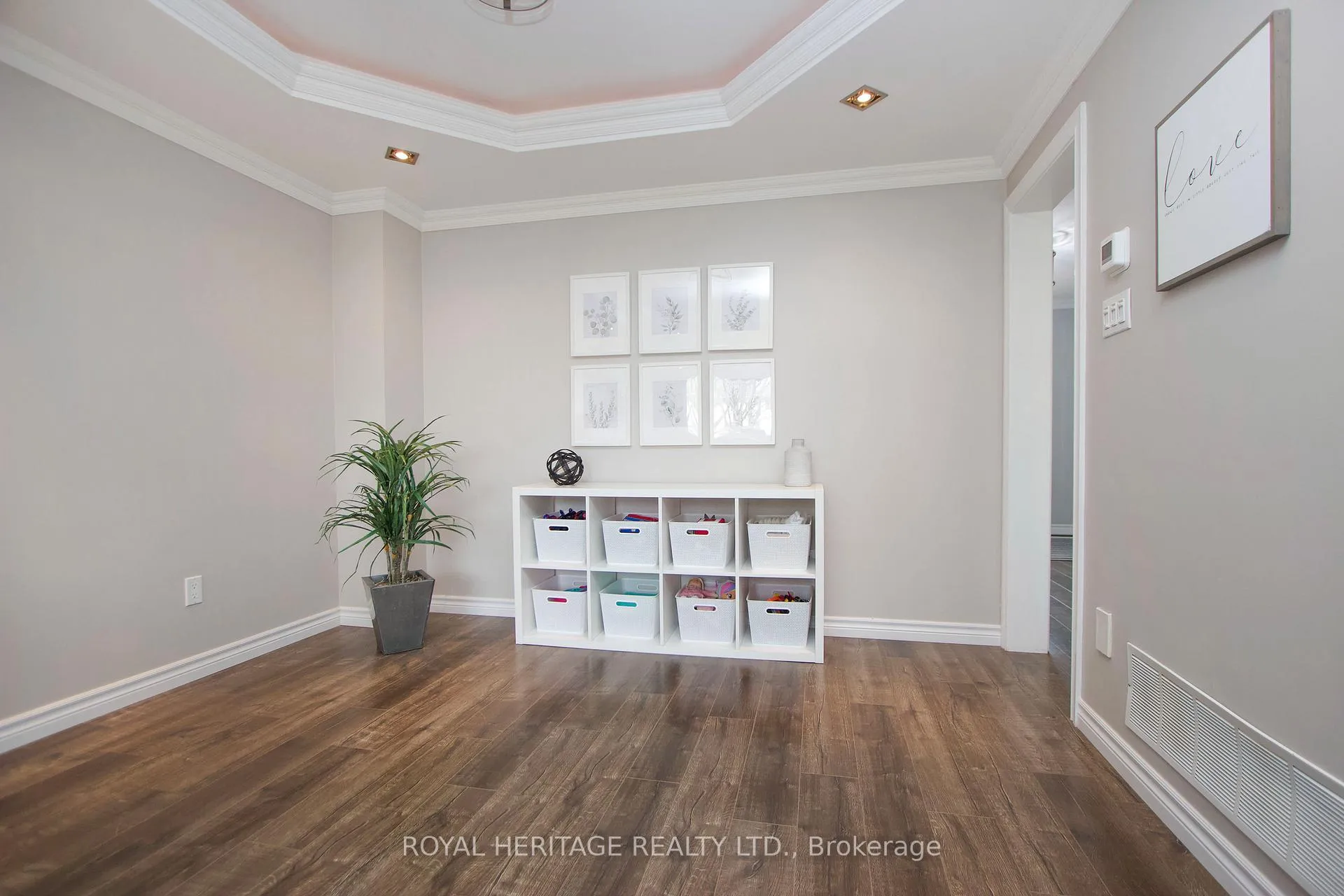 Photo 10 of 11 Glanville Crescent, Clarington, Bowmanville — HOMEH
