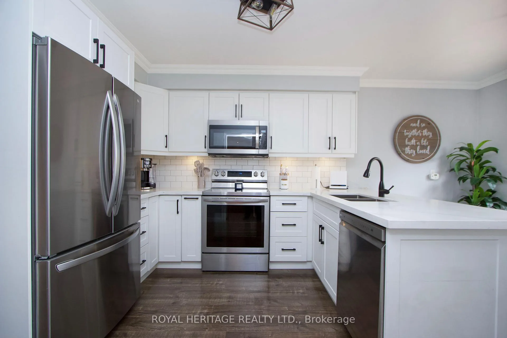 Photo 12 of 11 Glanville Crescent, Clarington, Bowmanville — HOMEH