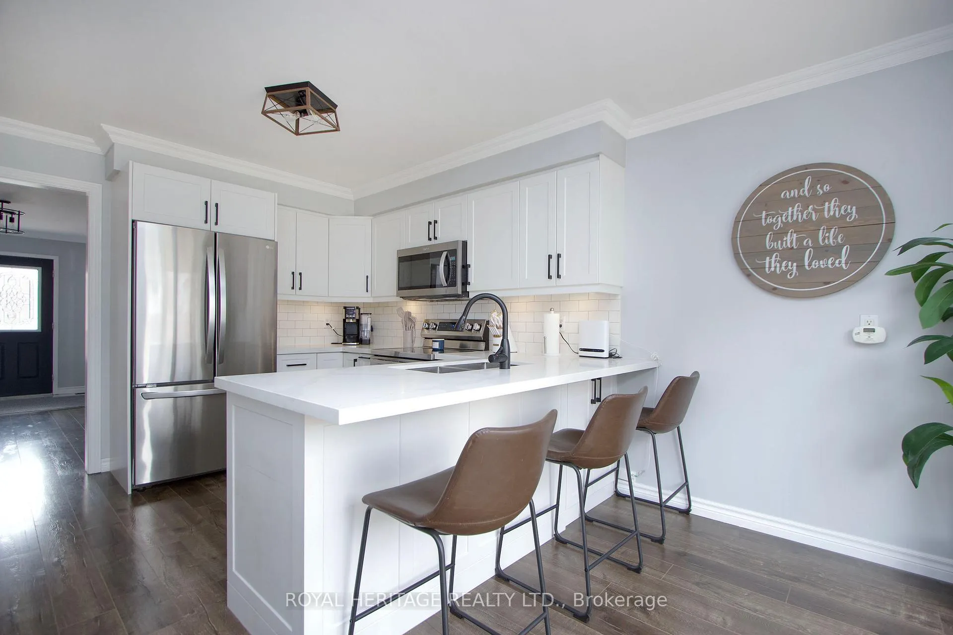 Photo 13 of 11 Glanville Crescent, Clarington, Bowmanville — HOMEH