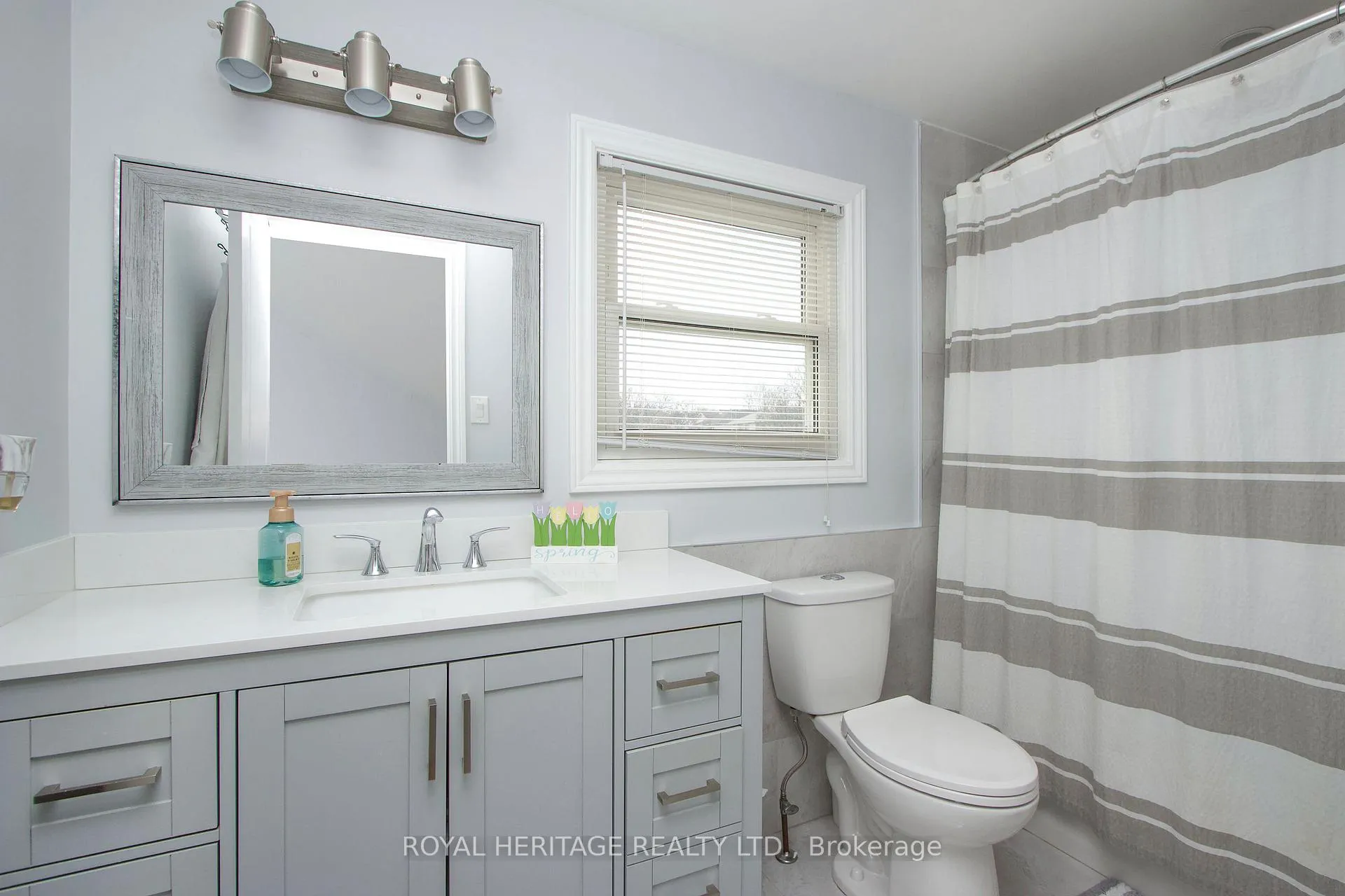Photo 24 of 11 Glanville Crescent, Clarington, Bowmanville — HOMEH