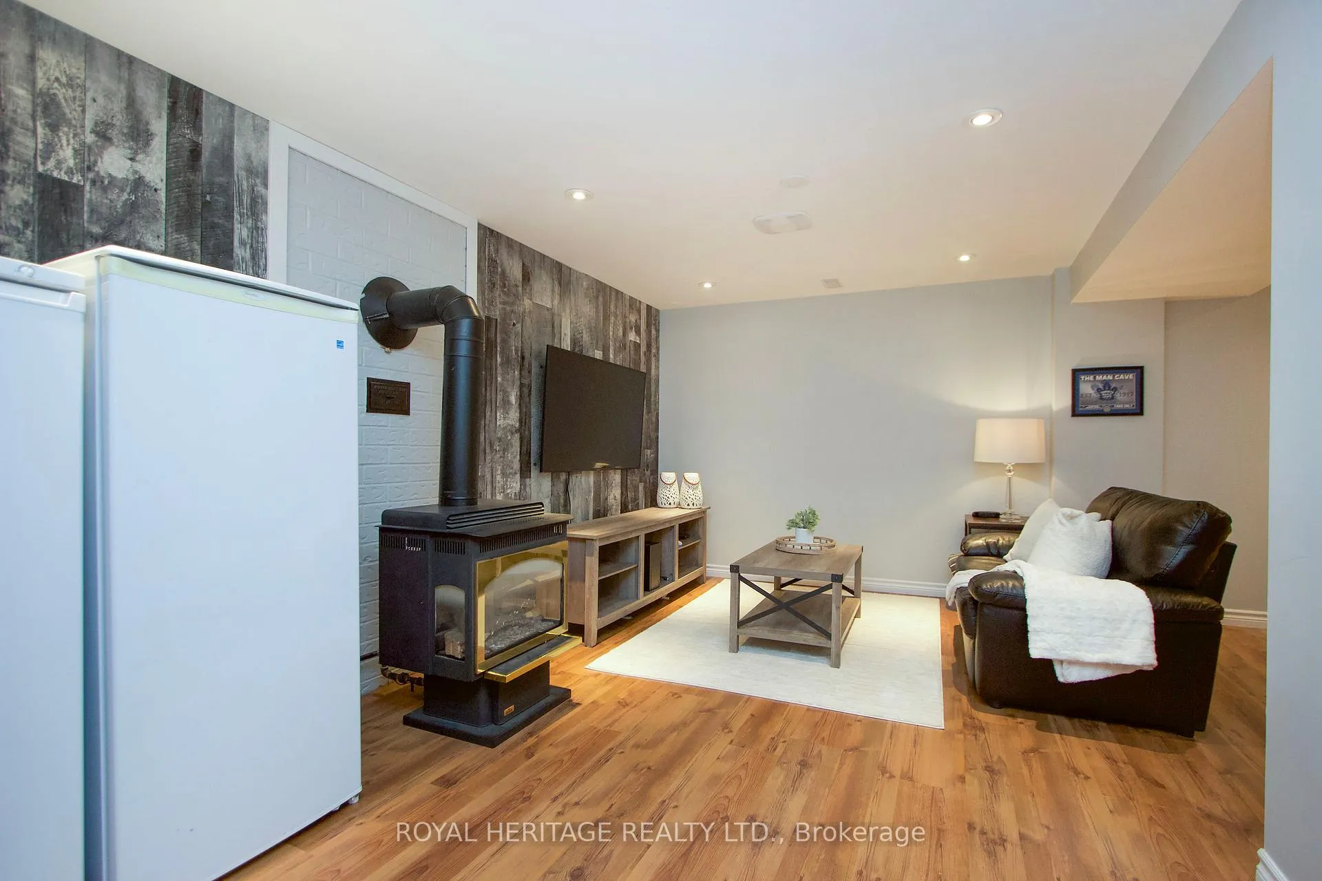 Photo 26 of 11 Glanville Crescent, Clarington, Bowmanville — HOMEH
