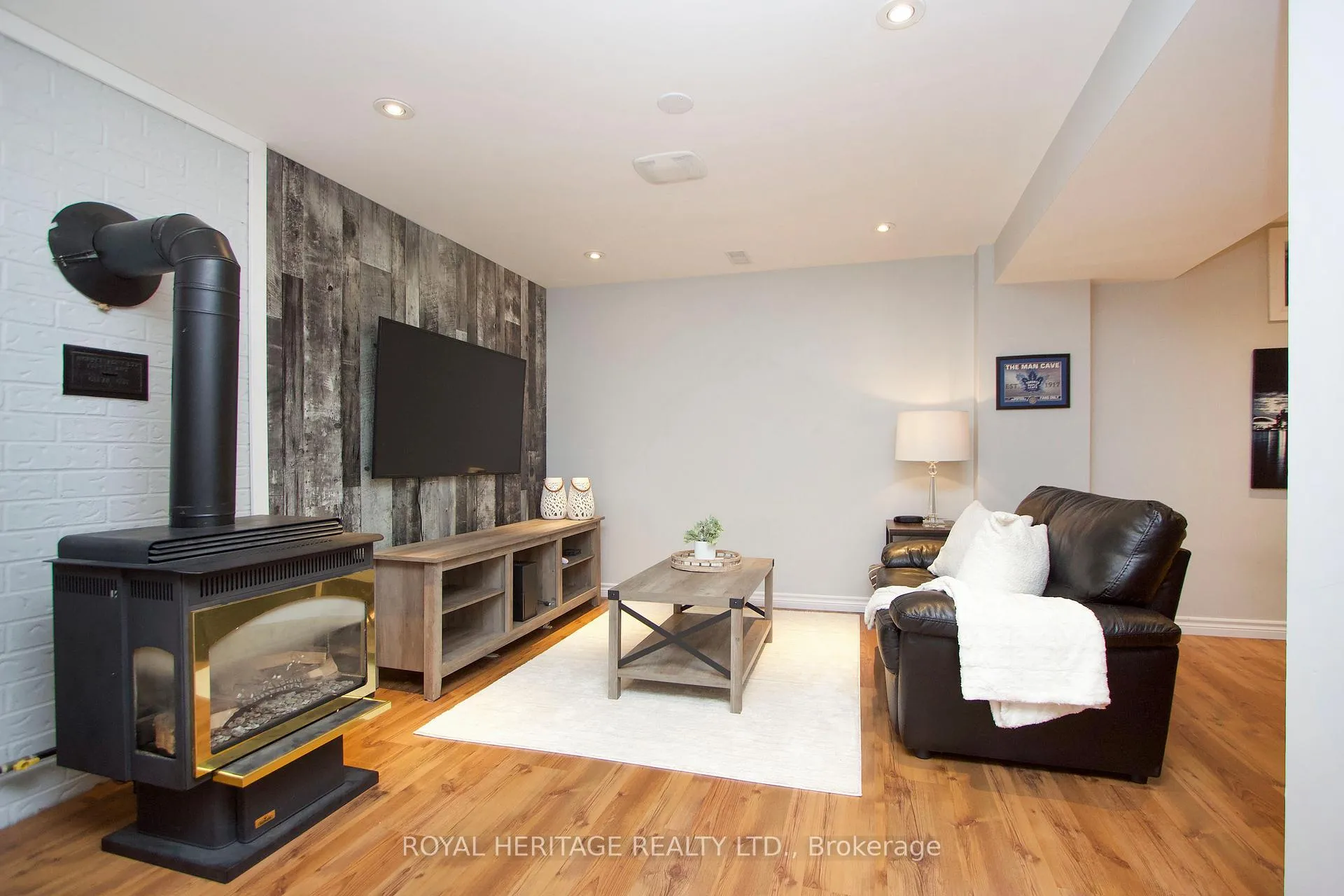 Photo 27 of 11 Glanville Crescent, Clarington, Bowmanville — HOMEH