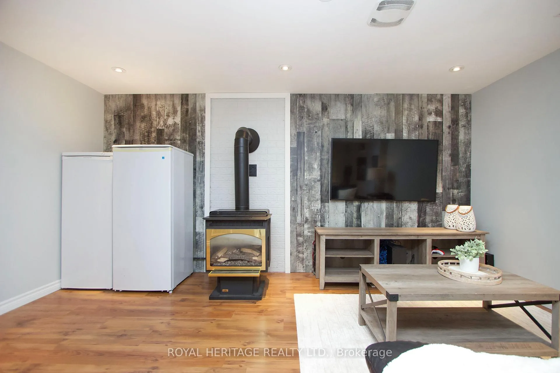Photo 29 of 11 Glanville Crescent, Clarington, Bowmanville — HOMEH
