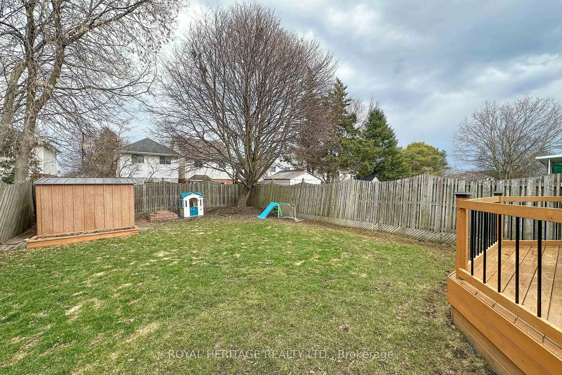 Photo 36 of 11 Glanville Crescent, Clarington, Bowmanville — HOMEH