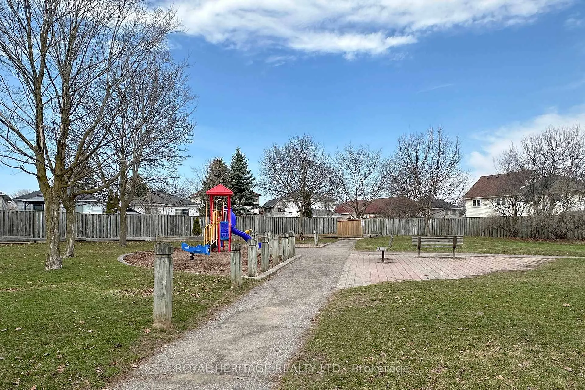 Photo 41 of 11 Glanville Crescent, Clarington, Bowmanville — HOMEH