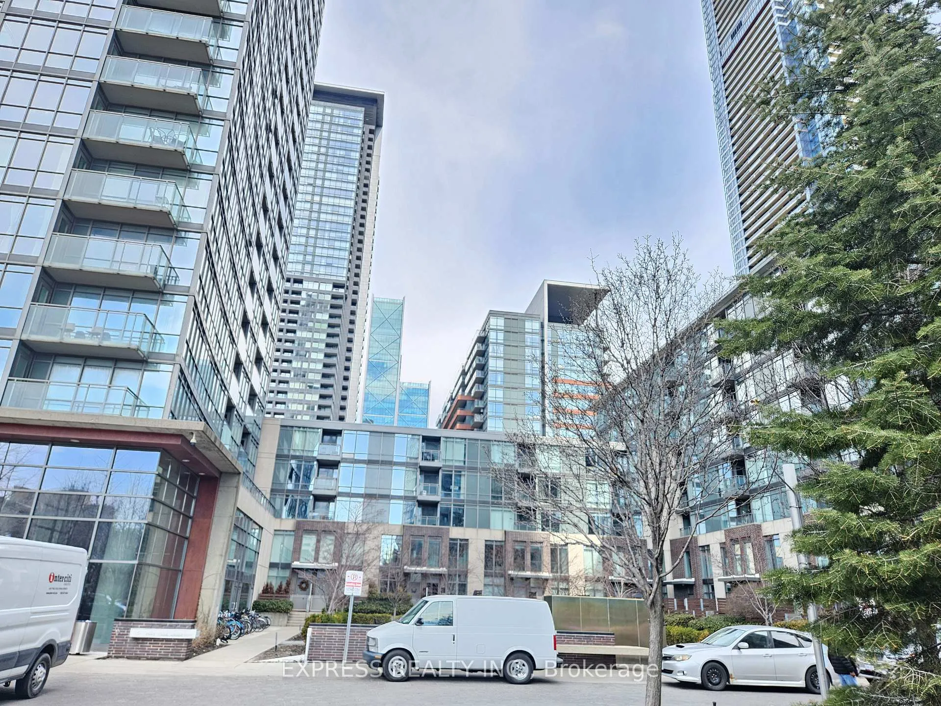 Photo of Unit 705, 15 Fort York Boulevard