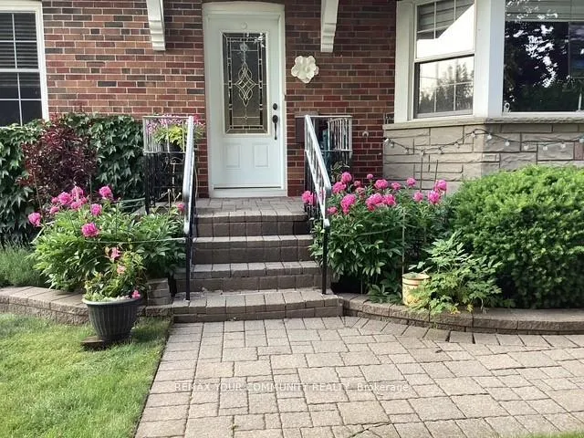 Photo 5 of 30 Dunning Avenue, Aurora, Aurora Village — HOMEH