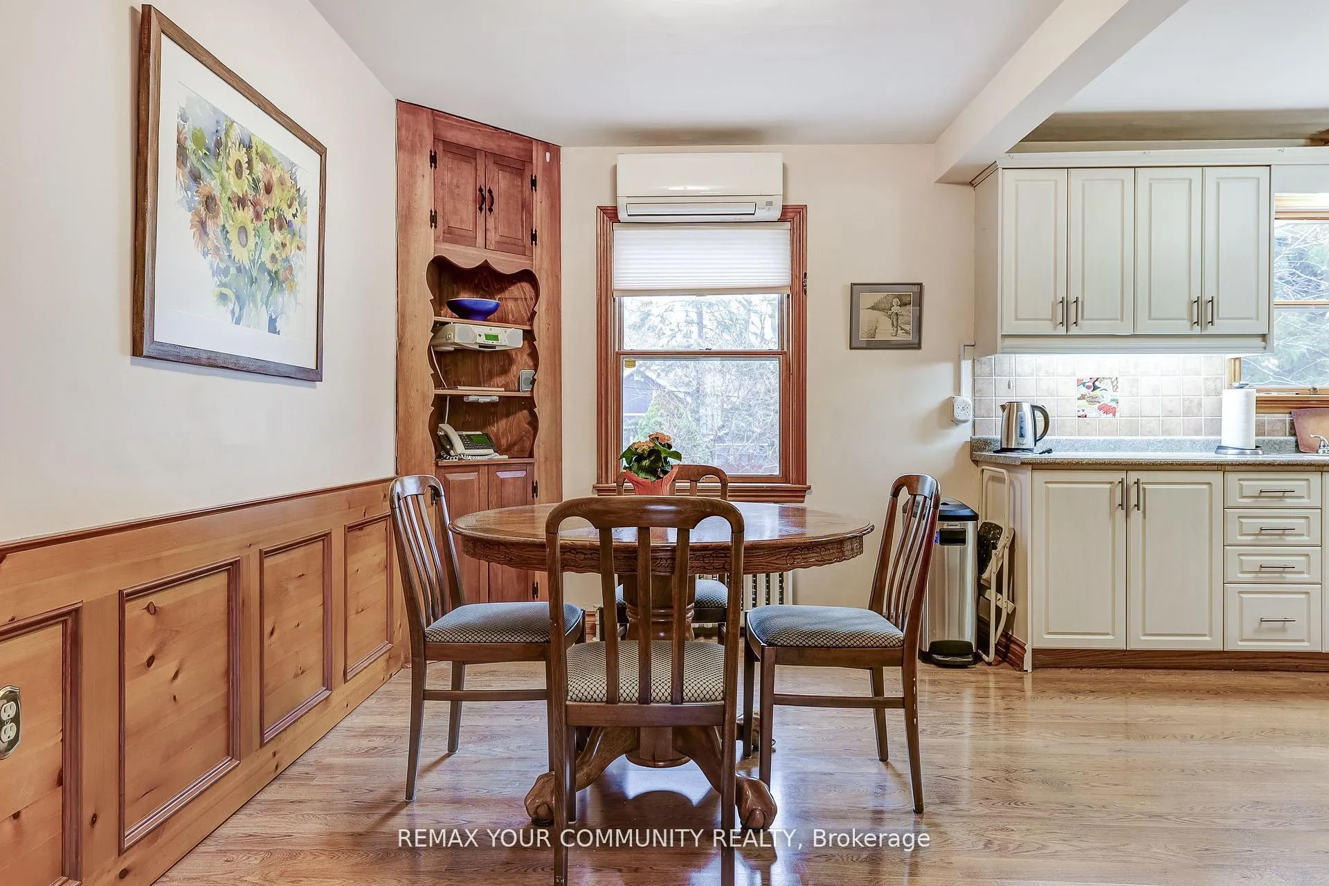 Photo 9 of 30 Dunning Avenue, Aurora, Aurora Village — HOMEH