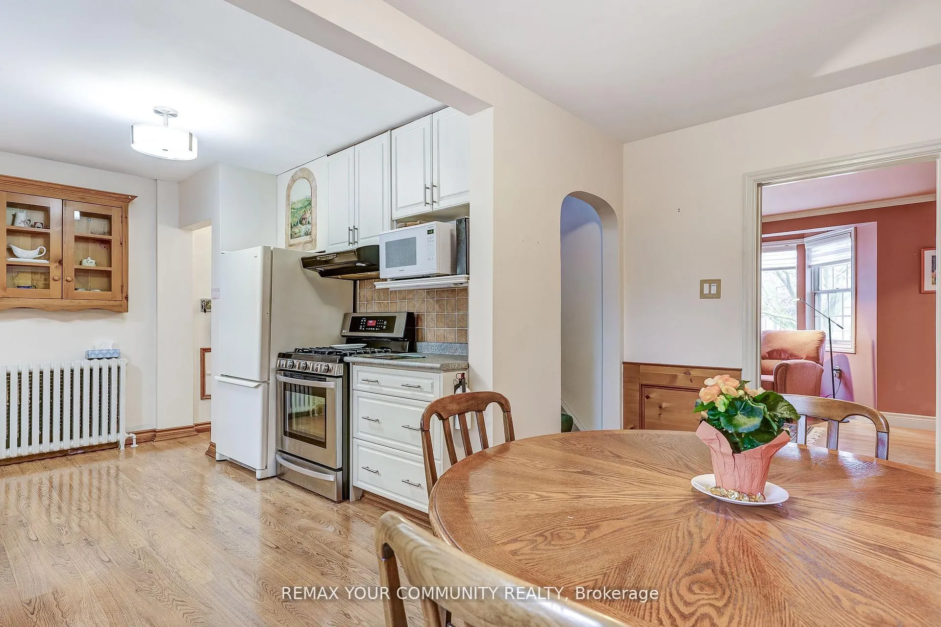 Photo 10 of 30 Dunning Avenue, Aurora, Aurora Village — HOMEH