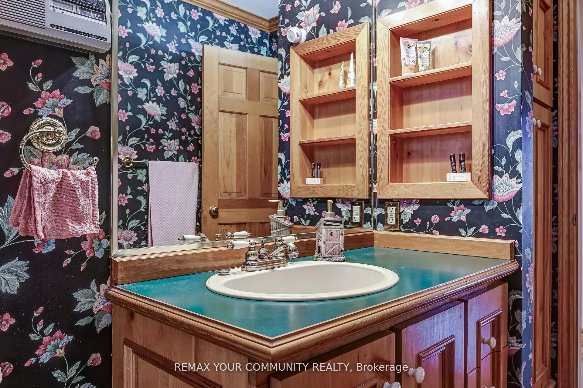Photo 17 of 30 Dunning Avenue, Aurora, Aurora Village — HOMEH