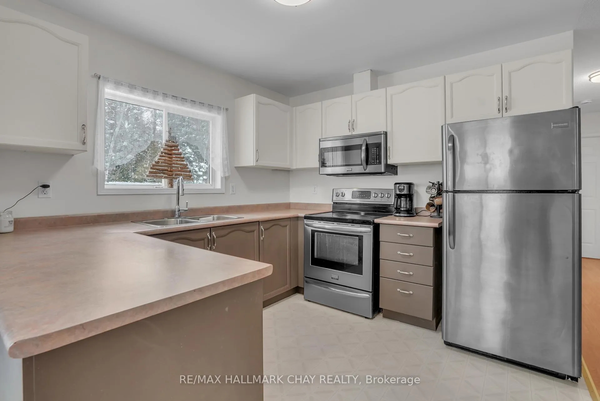 Photo 5 of 149 Osborne Street, Tay, Victoria Harbour — HOMEH